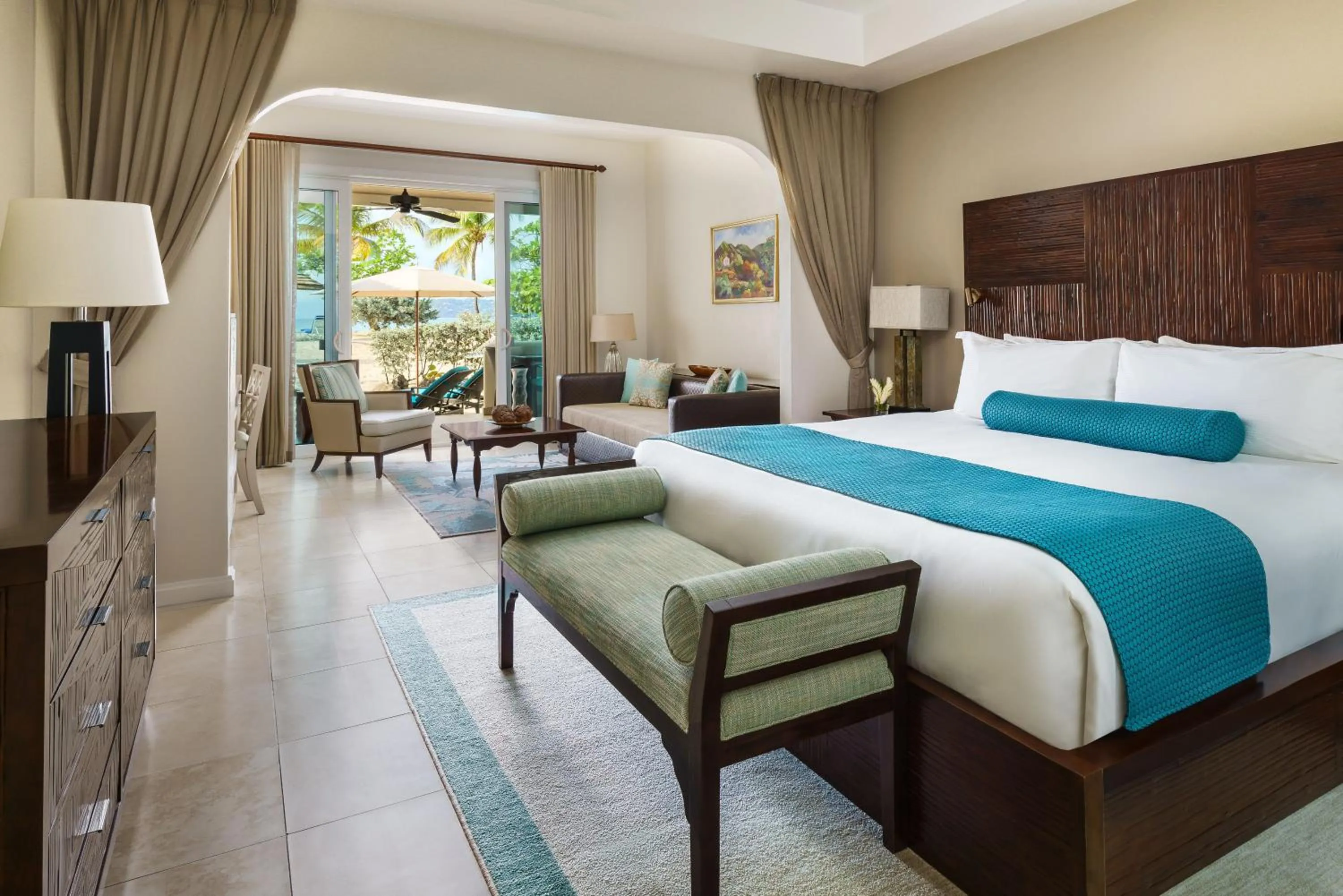 Photo of the whole room, Bed in Spice Island Beach Resort