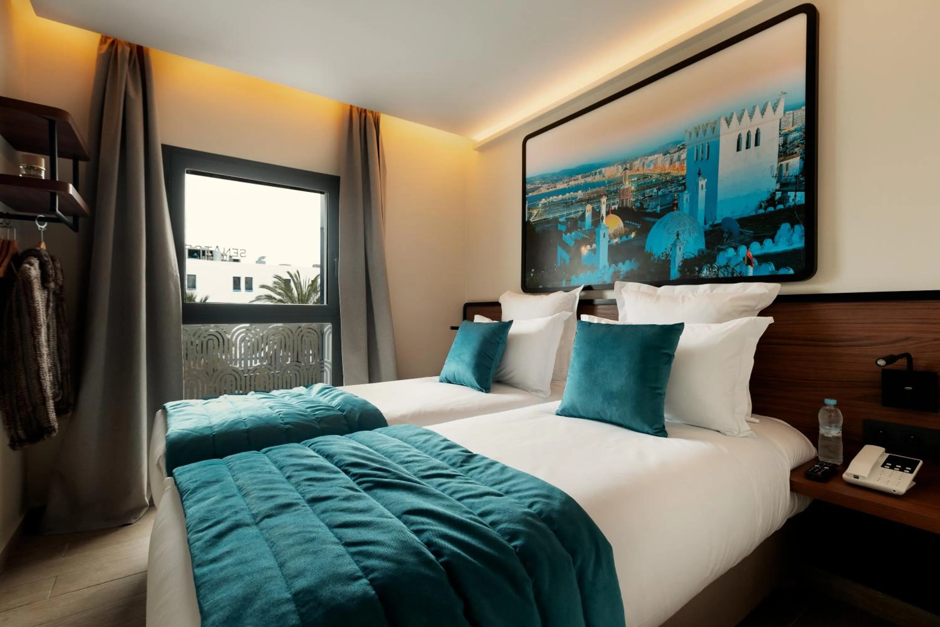 Photo of the whole room, Bed in MIA Urban Detroit Tanger