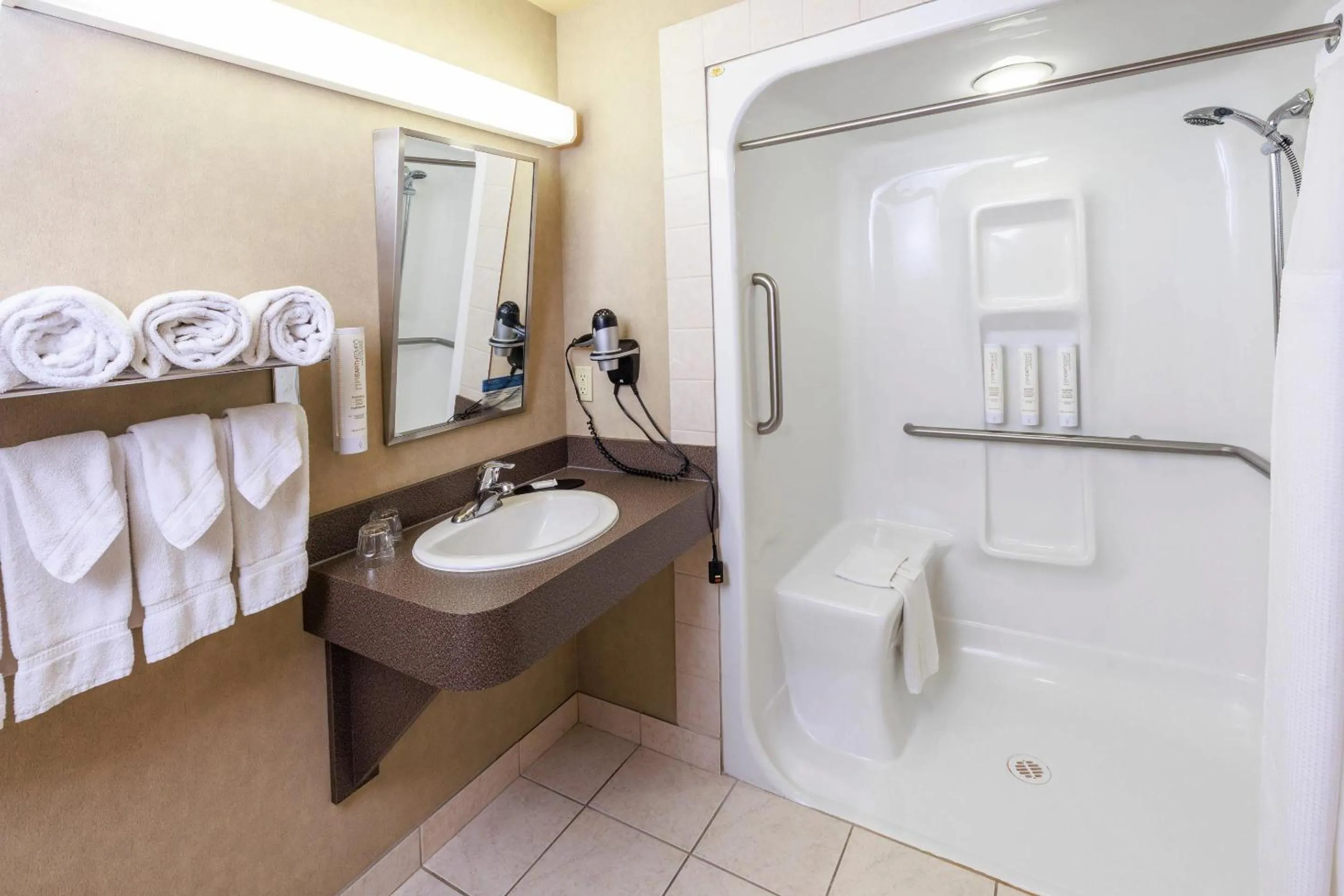 Bedroom in Clarion Pointe