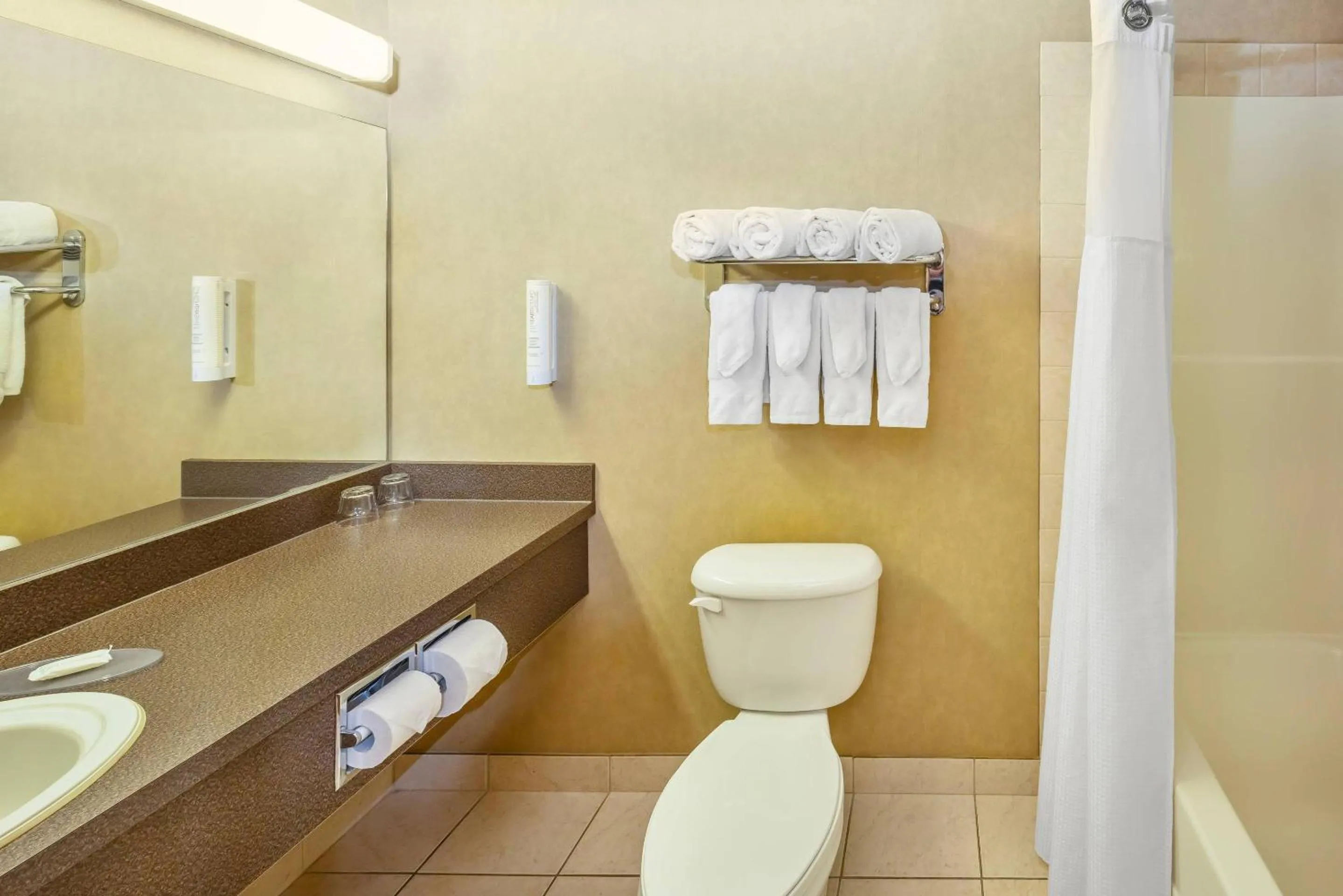 Bedroom in Clarion Pointe