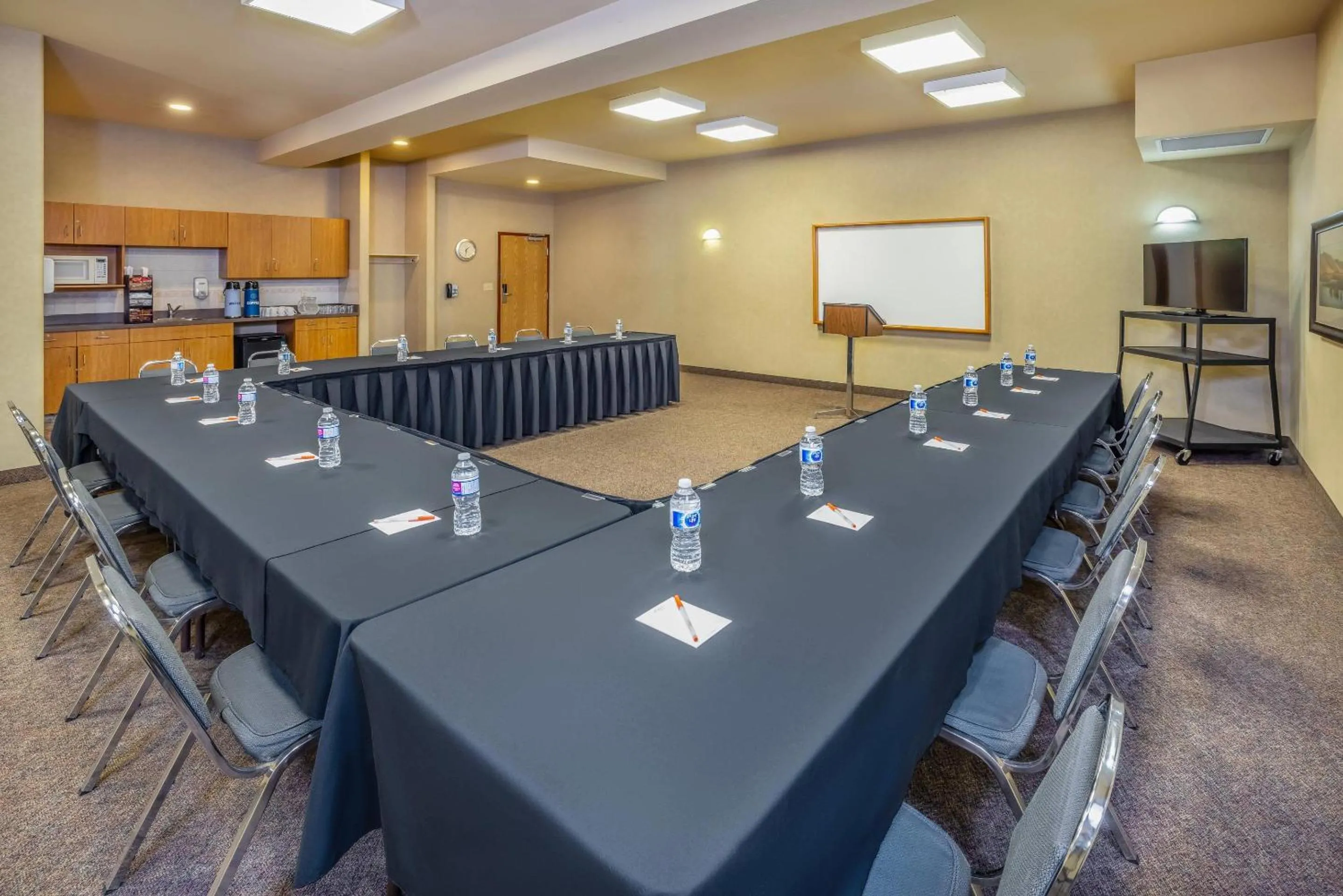Meeting/conference room in Clarion Pointe