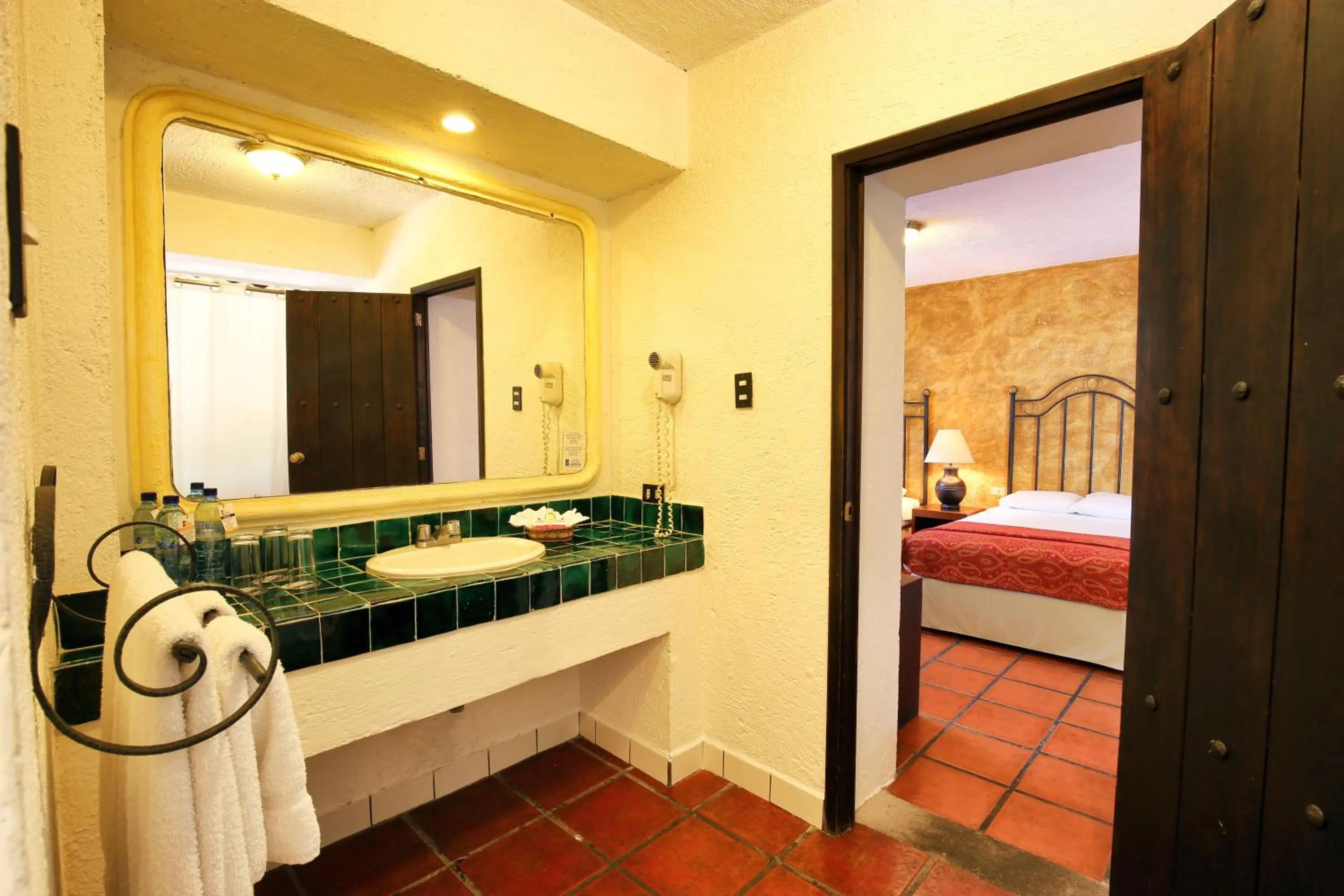 Bathroom, Bed in Villa Colonial