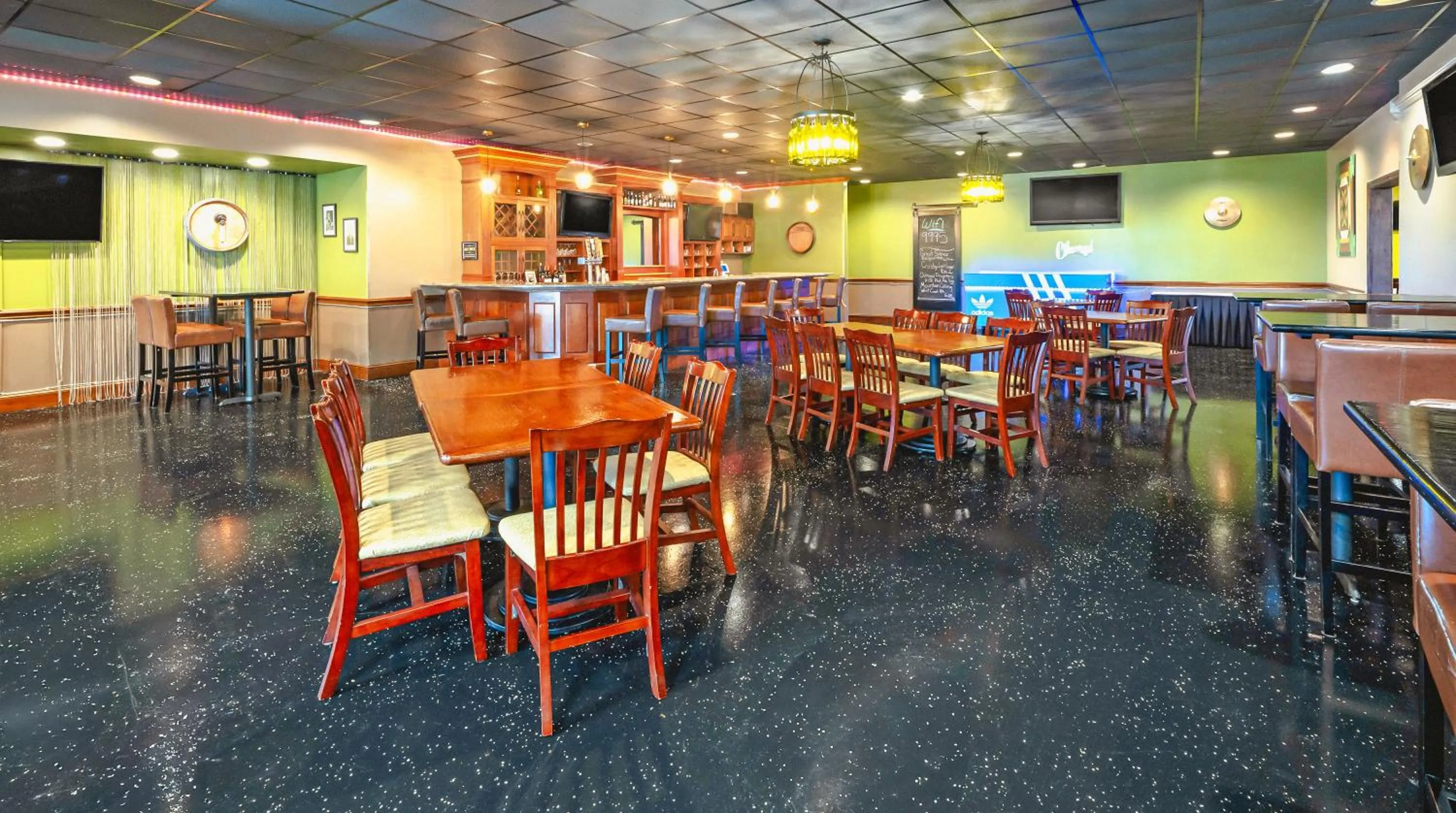 Lounge or bar in Village Inn Clemmons-Winston Salem, Trademark by Wyndham