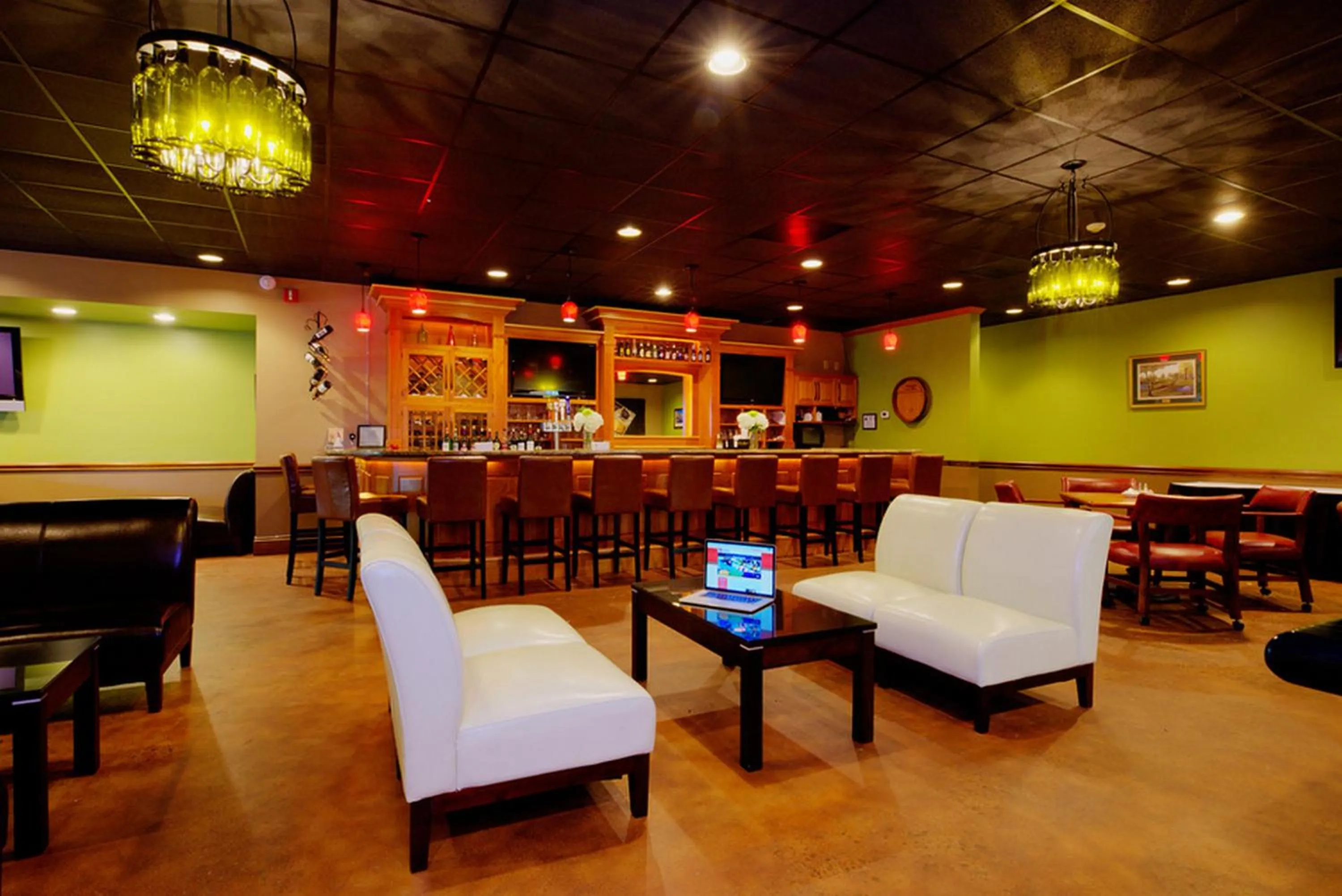 Restaurant/places to eat in Village Inn Clemmons-Winston Salem, Trademark by Wyndham
