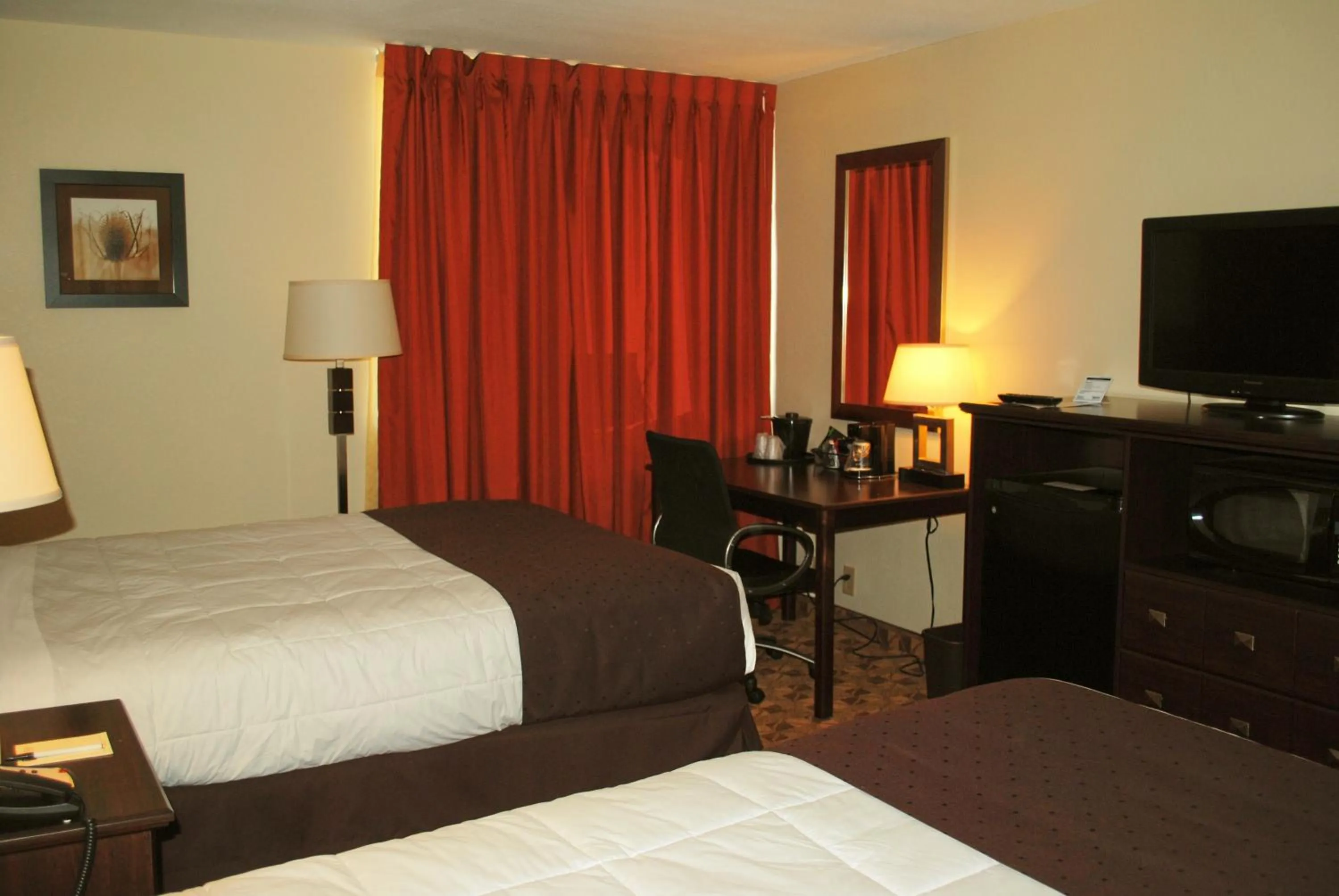 Bedroom, Bed in Village Inn Clemmons-Winston Salem, Trademark by Wyndham