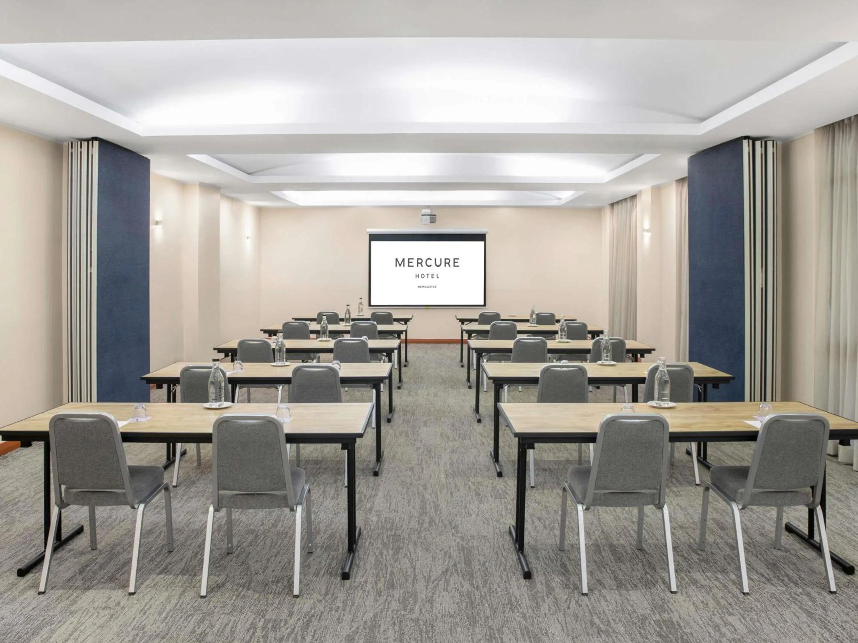 Meeting/conference room in Mercure Newcastle