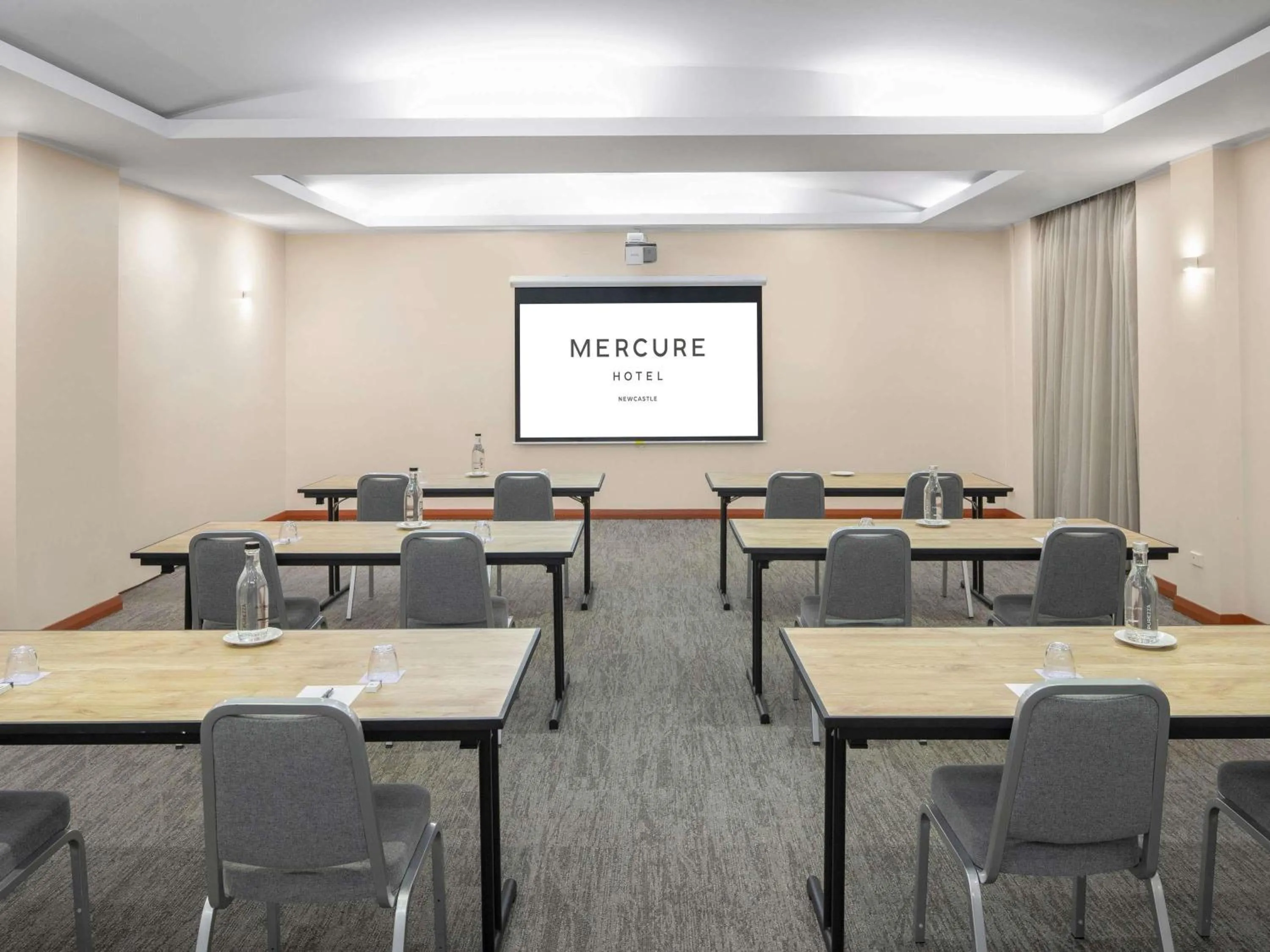 Meeting/conference room in Mercure Newcastle