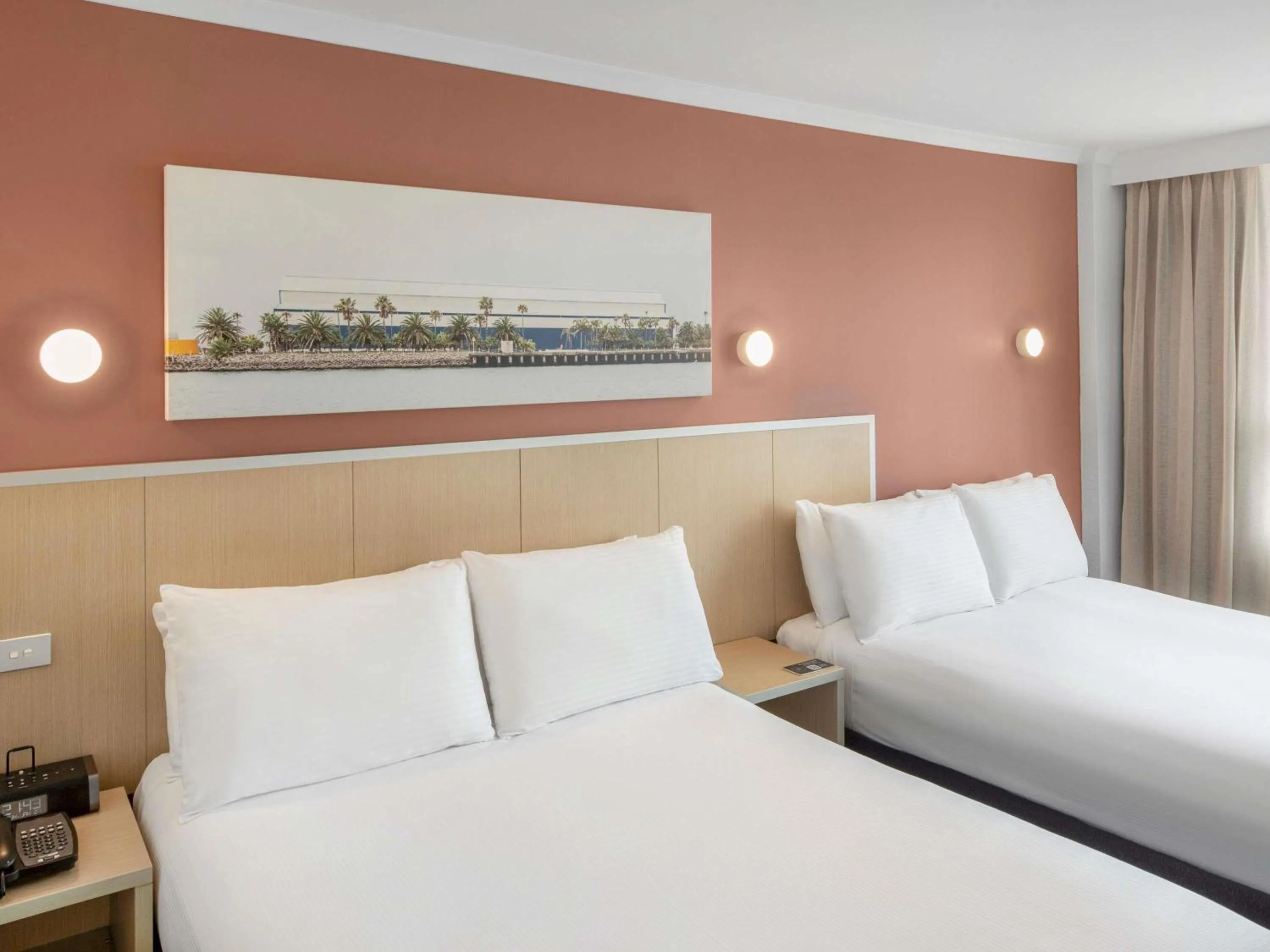 Bedroom, Bed in Mercure Newcastle