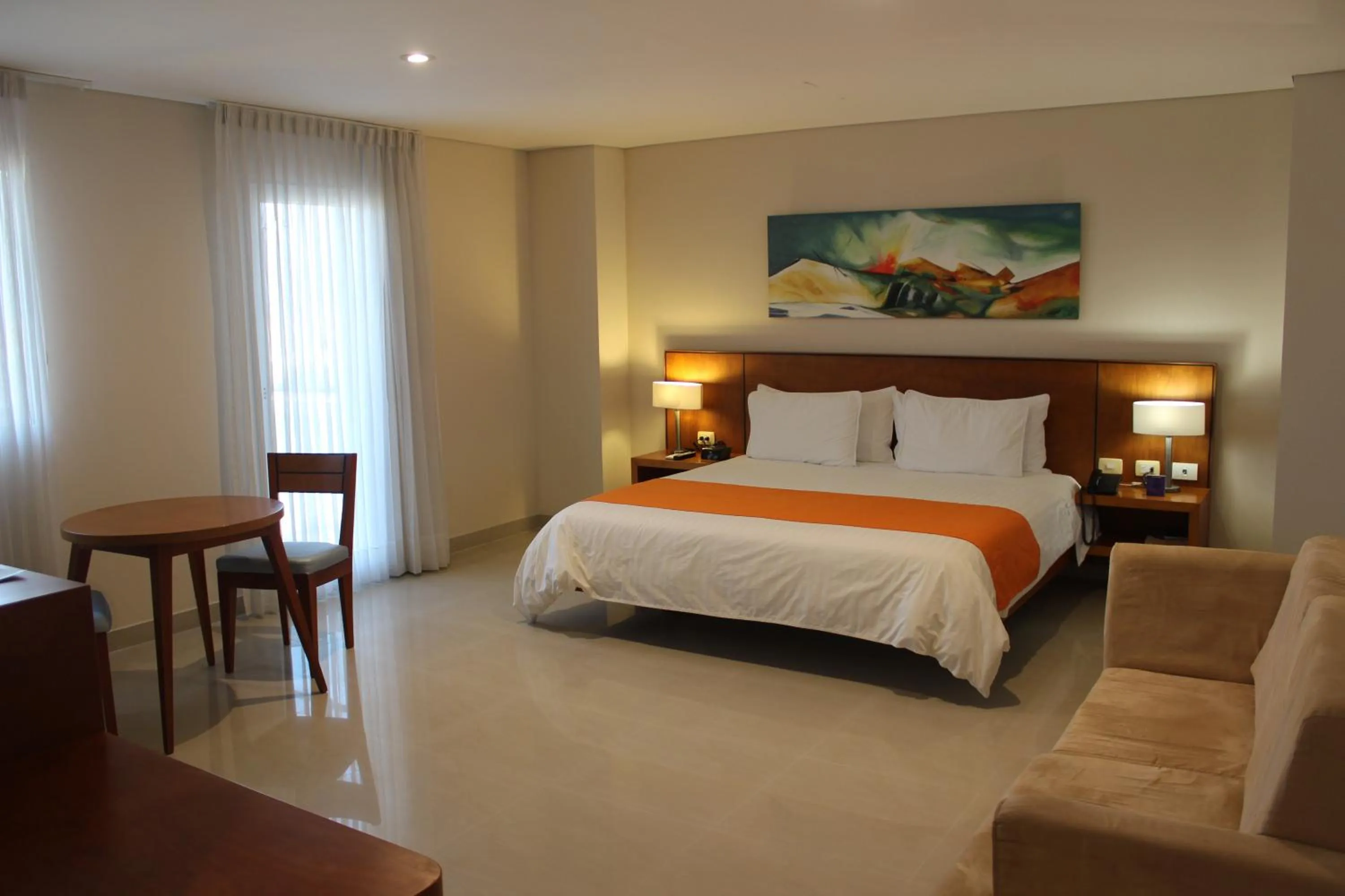 Bedroom, Bed in Hotel Atrium Plaza