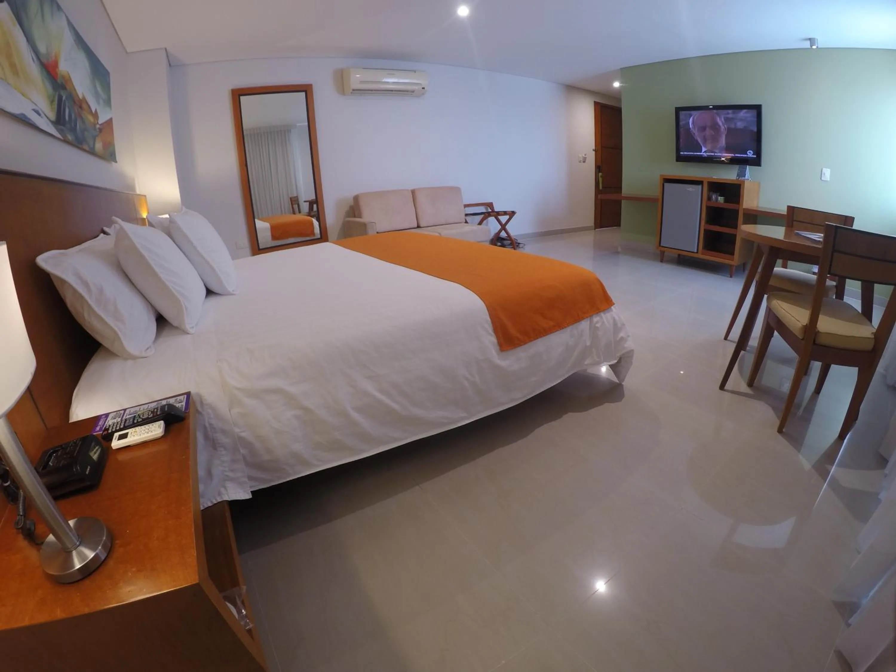 Photo of the whole room, Bed in Hotel Atrium Plaza