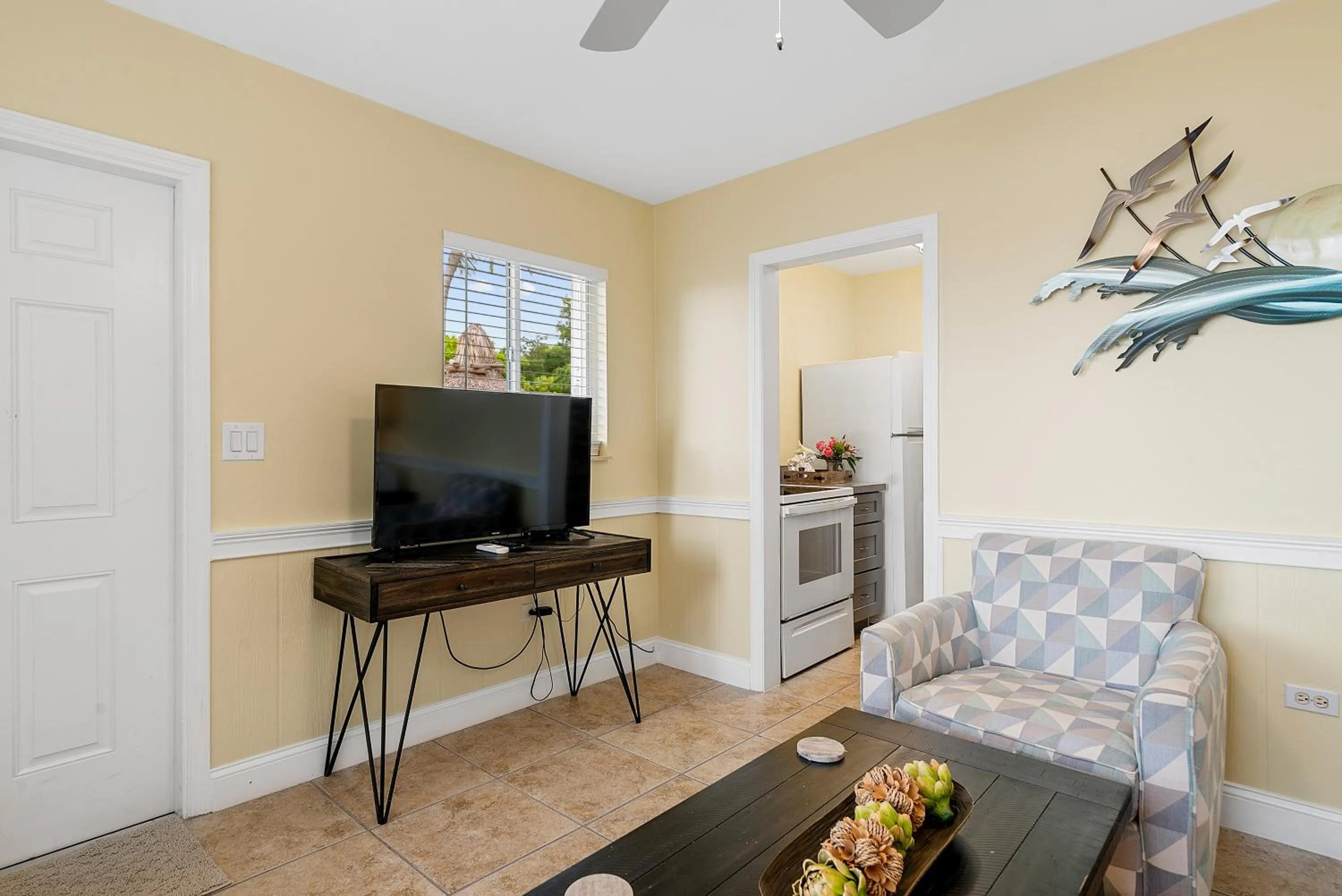 Living room in Bay Harbor Lodge