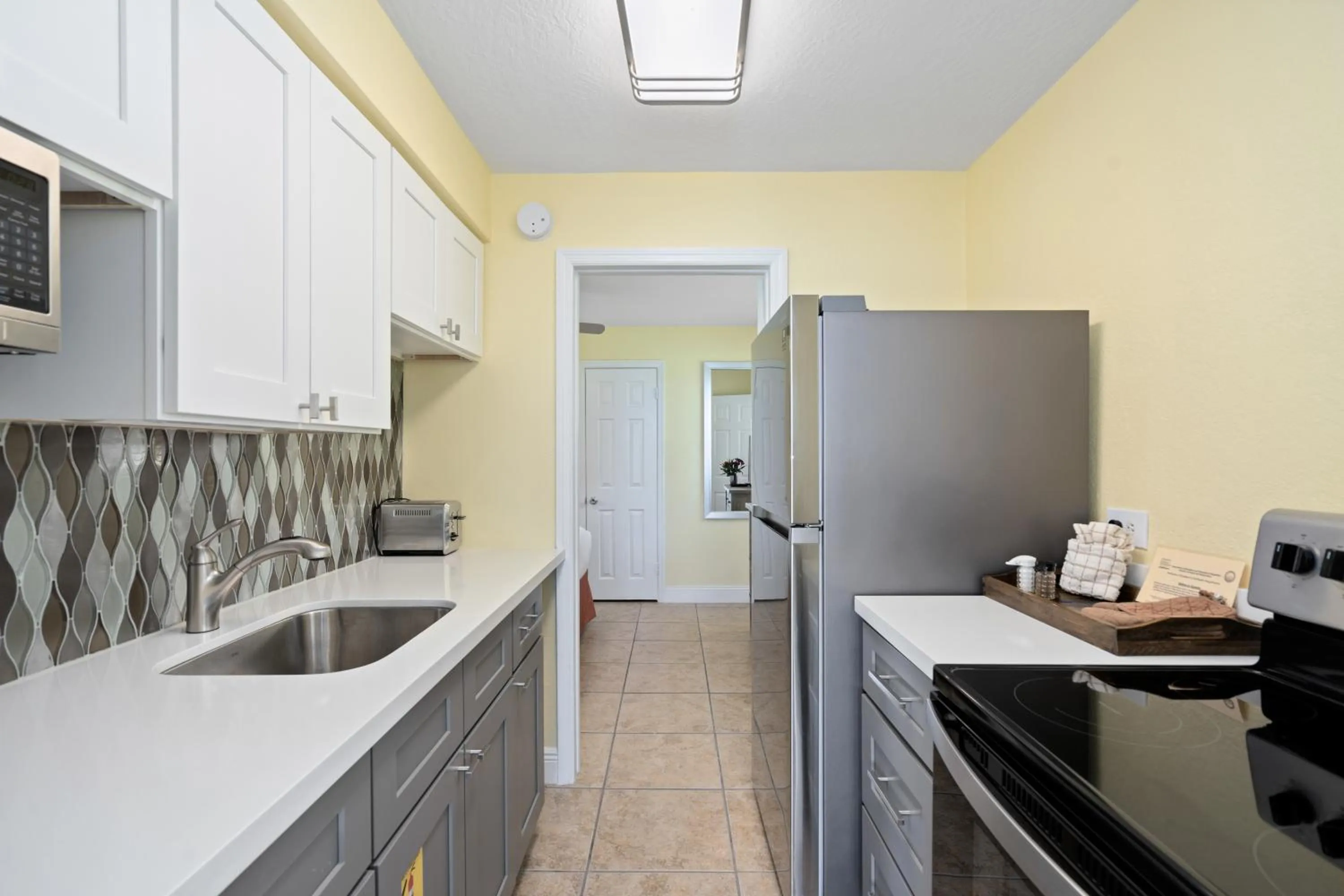 kitchen in Bay Harbor Lodge
