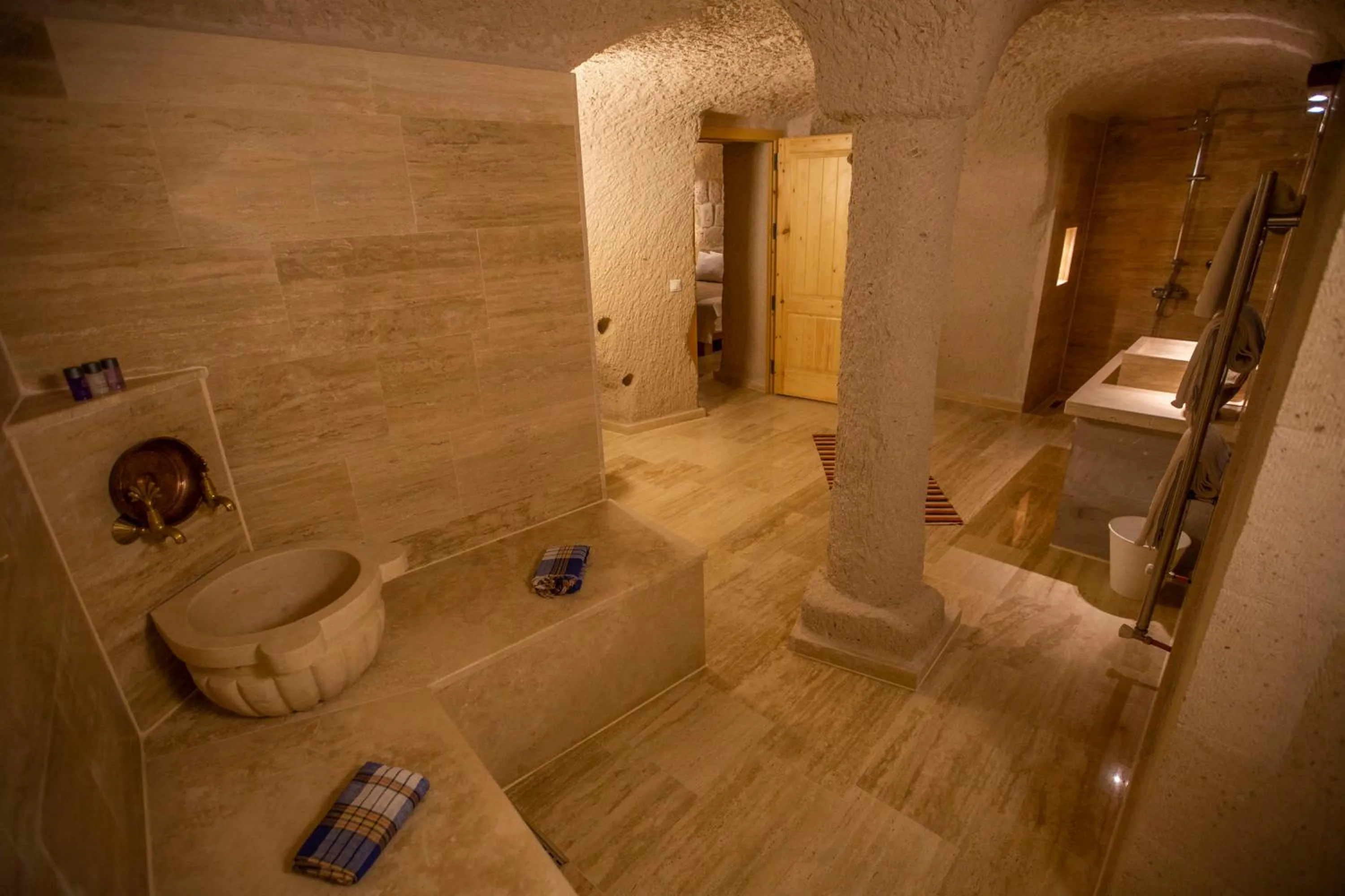 Public Bath in Maze Of Cappadocia Hotel