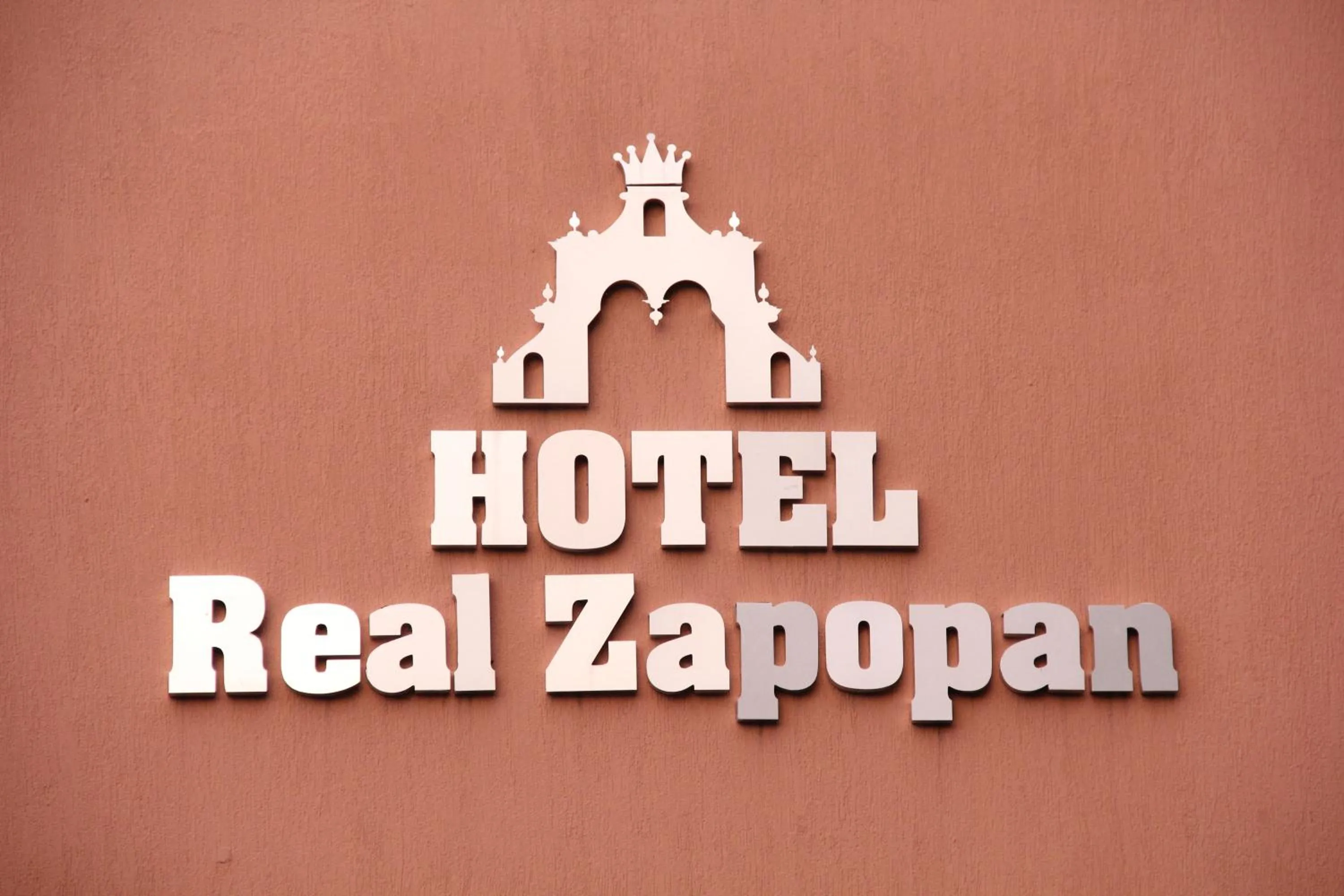 Facade/entrance in Hotel Real Zapopan