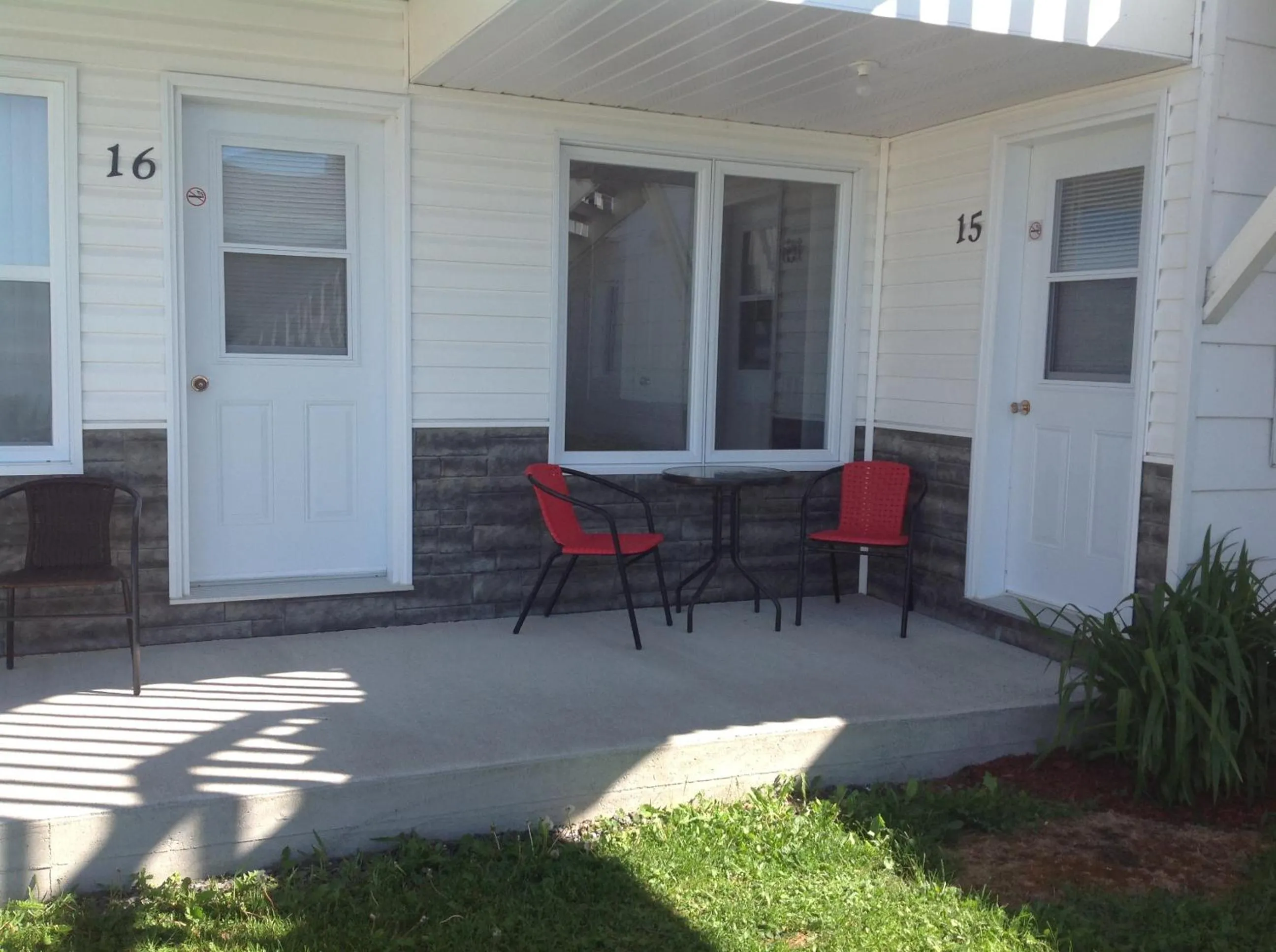 Facade/entrance in Les studios de la mer