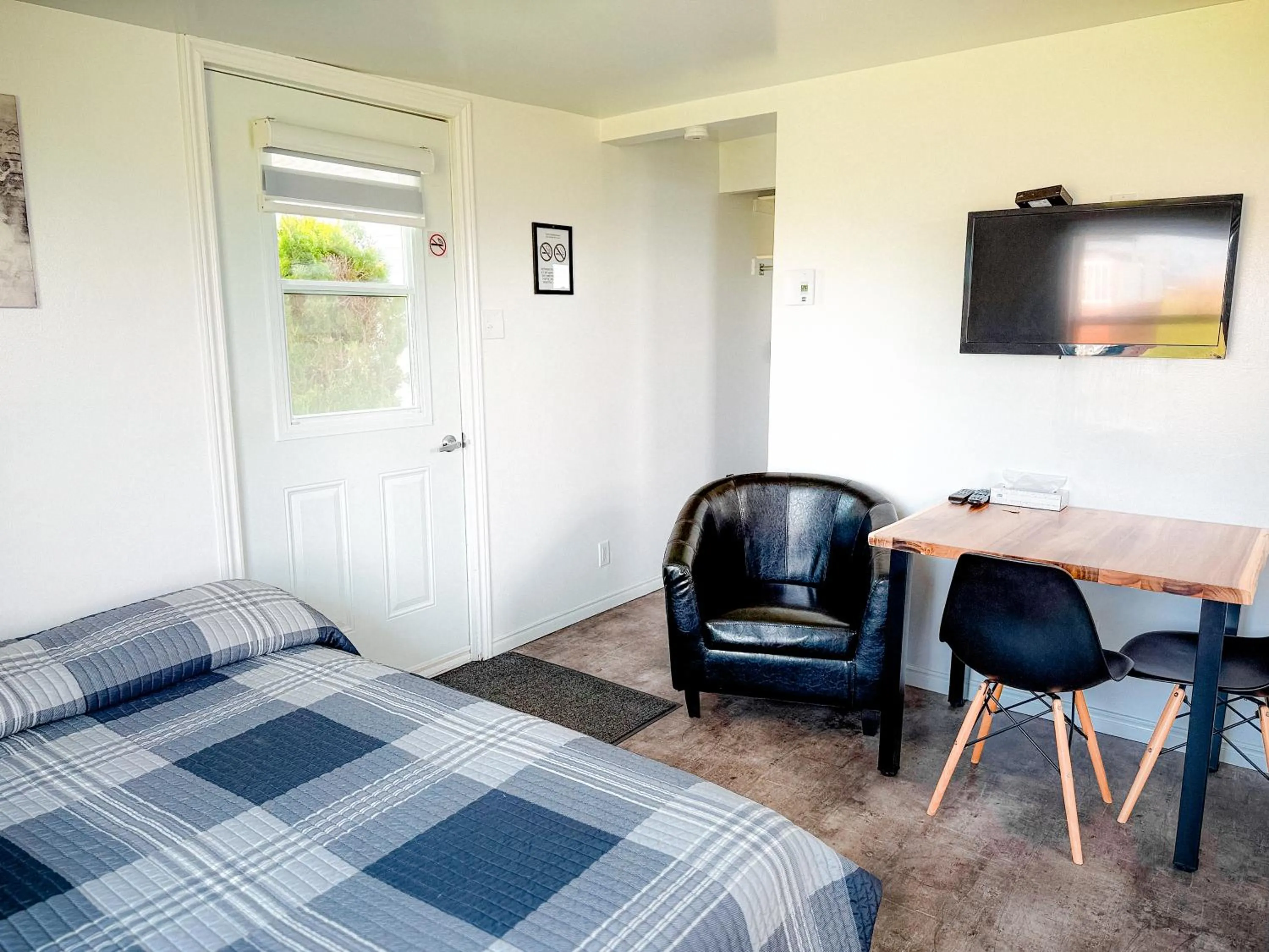 Dining area, Bed in Les studios de la mer