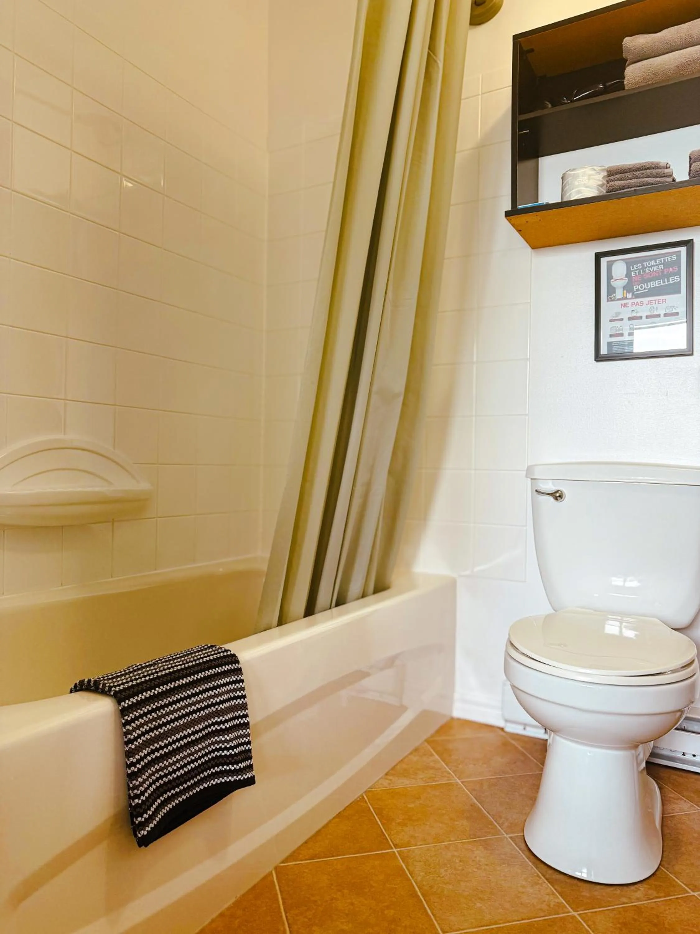 Bathroom in Les studios de la mer