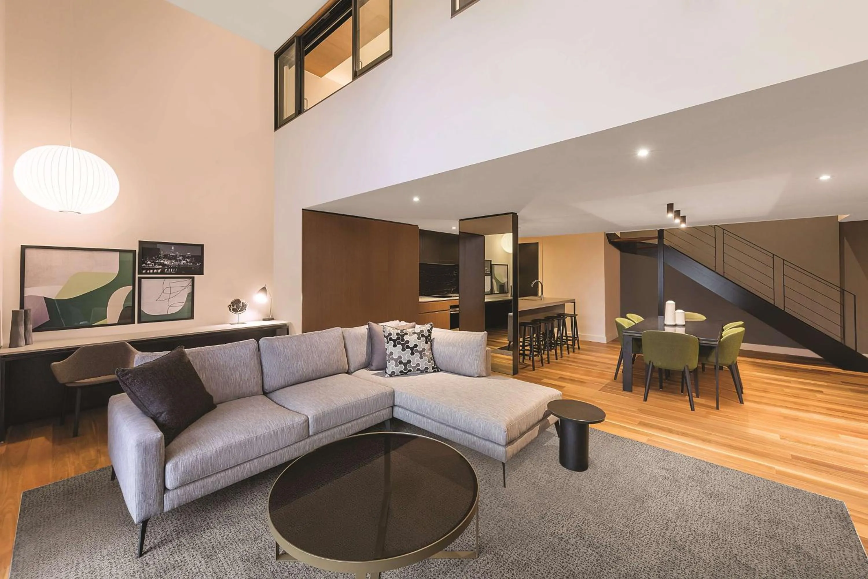 TV and multimedia in Adina Apartment Hotel Melbourne