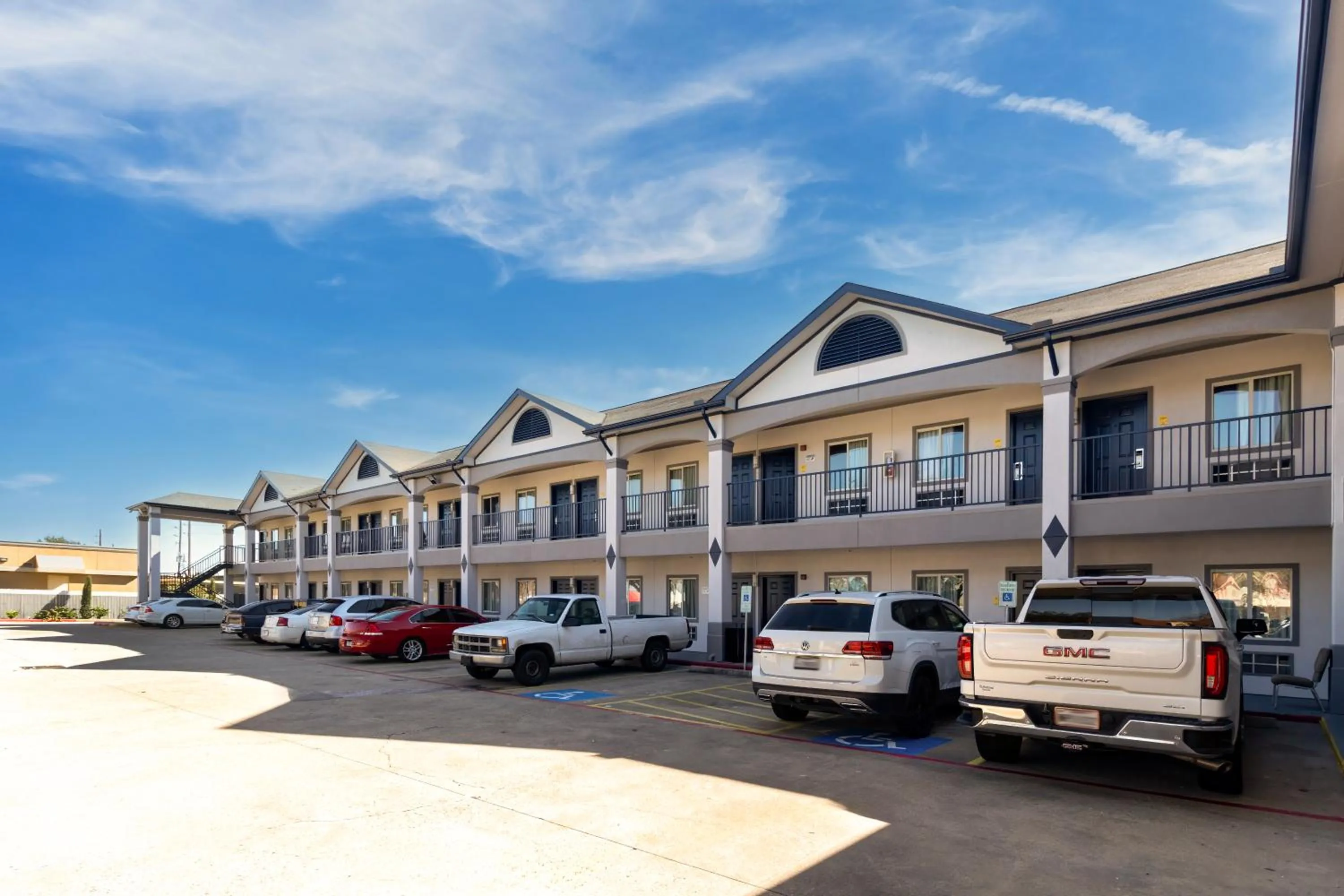Property Building in Executive Inn & Suites