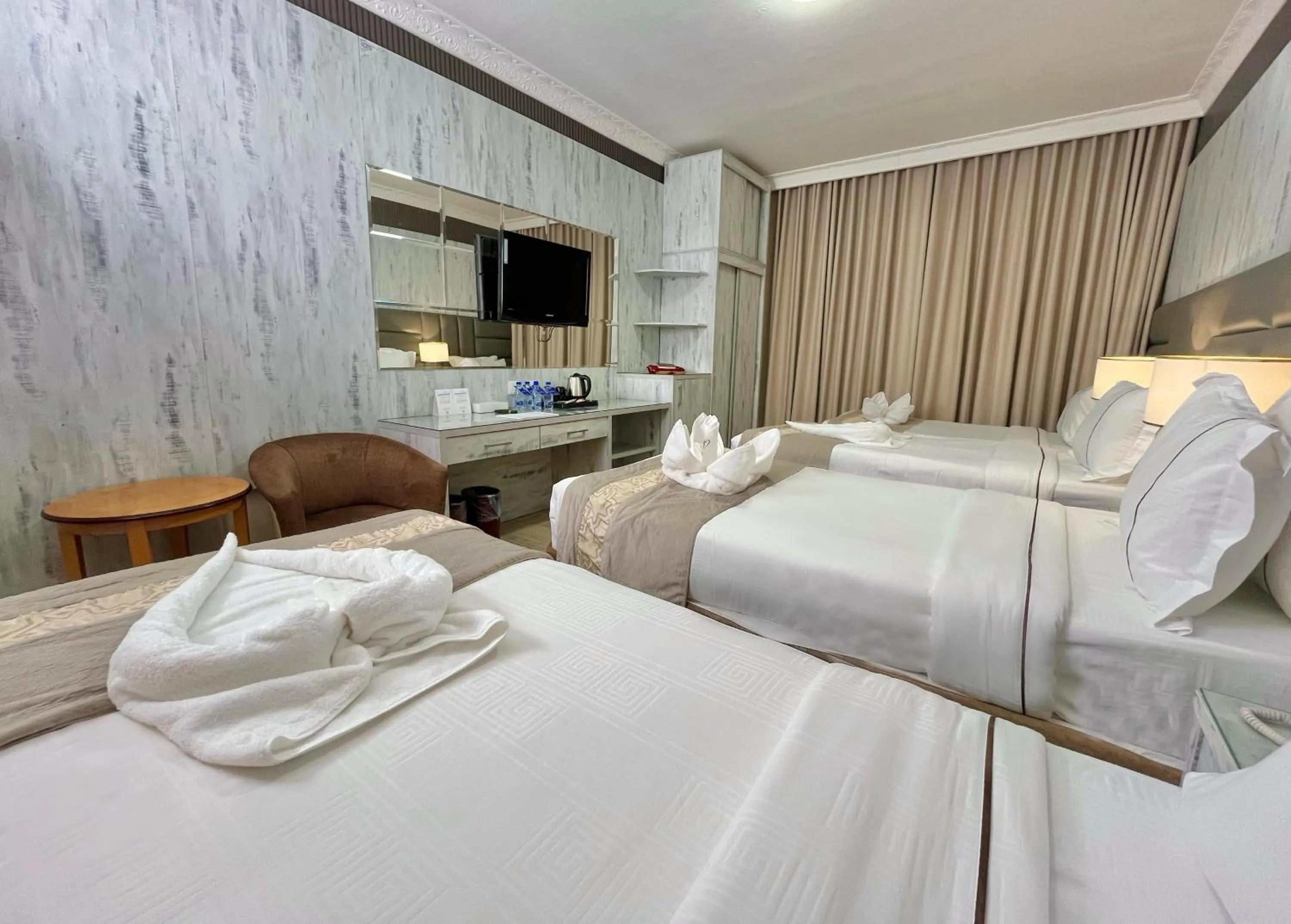 View (from property/room), Bed in Zowar Alalami Hotel