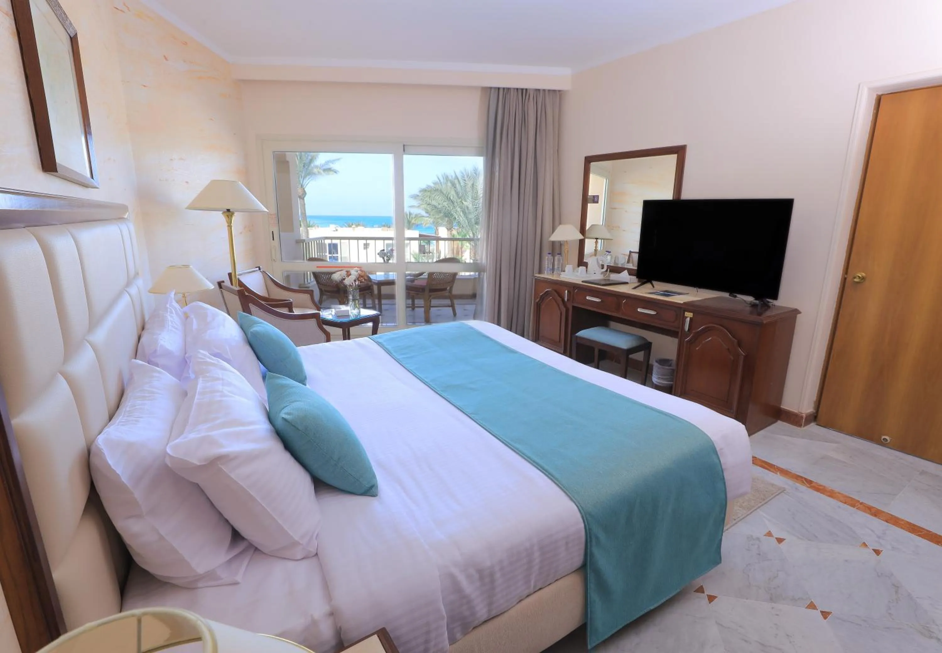 Bed in Sea Star Beau Rivage Hotel