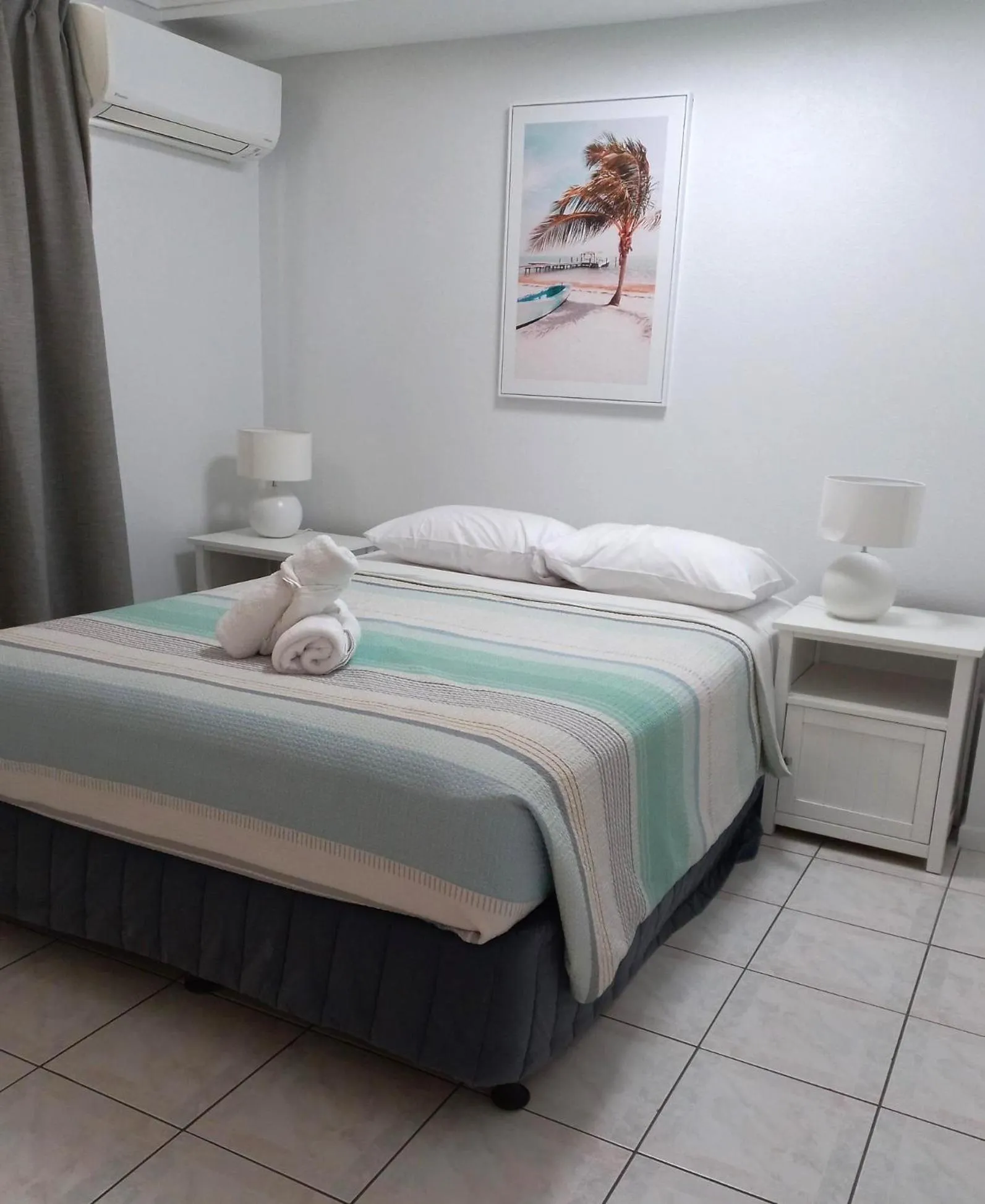 Bed in Palm Waters Holiday Villas