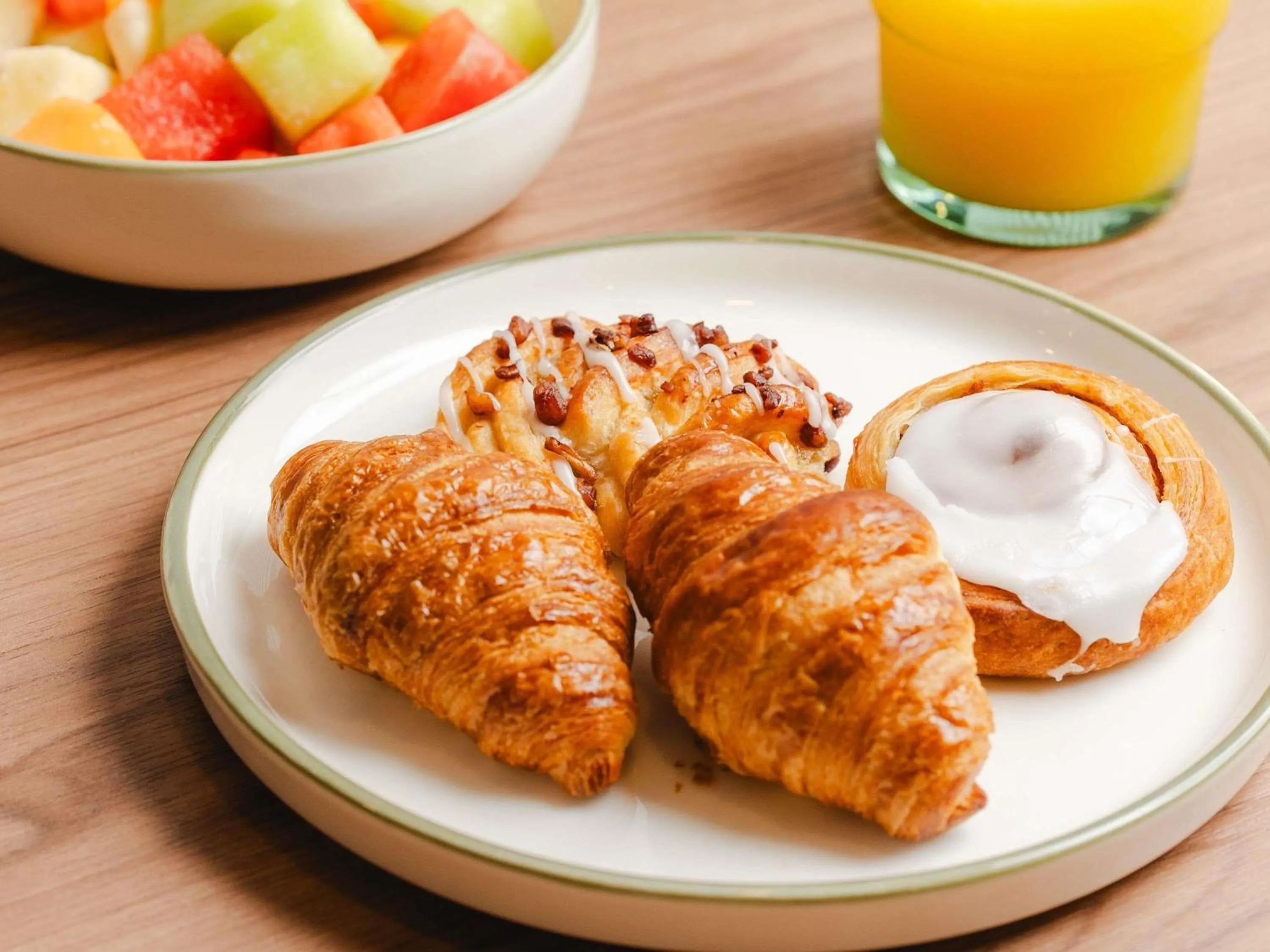 Breakfast in Mercure Brisbane Garden City