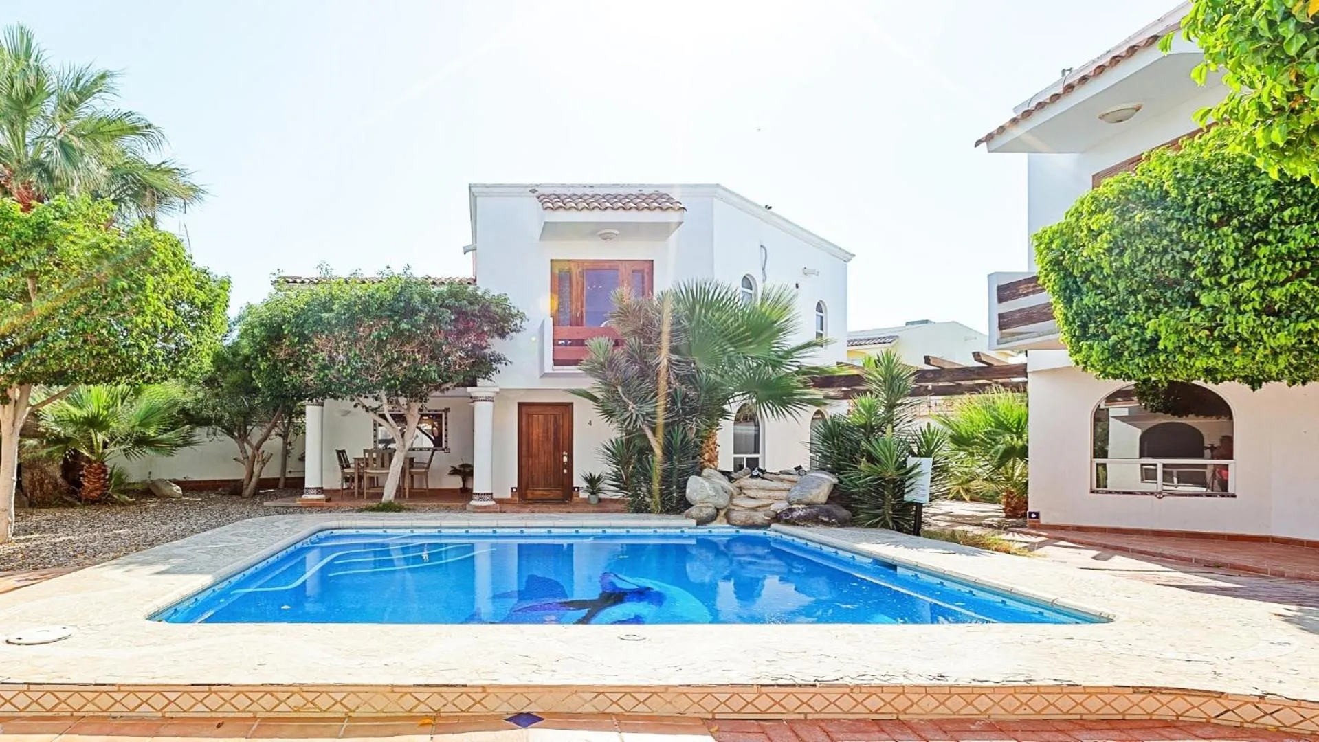 Swimming pool in Villa Relax 1 by Kivoya