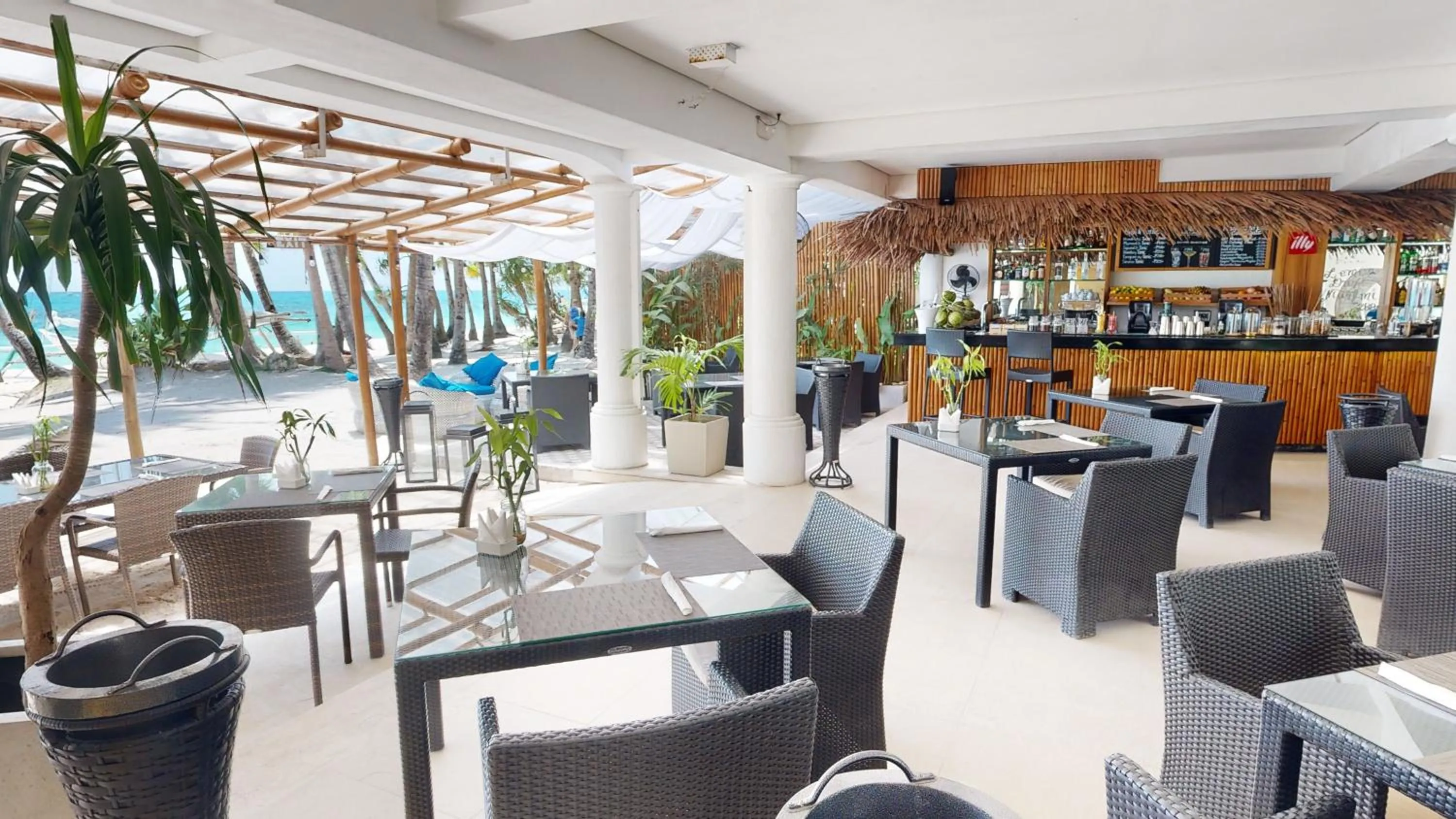 Restaurant/places to eat in Villa Caemilla Beach Boutique Hotel