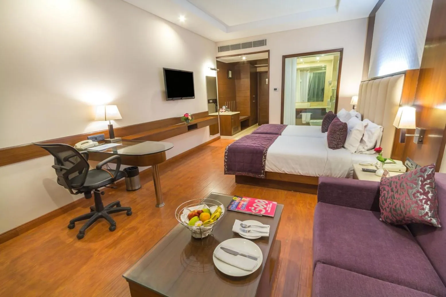 Bedroom, Bed in Hotel Madhuban