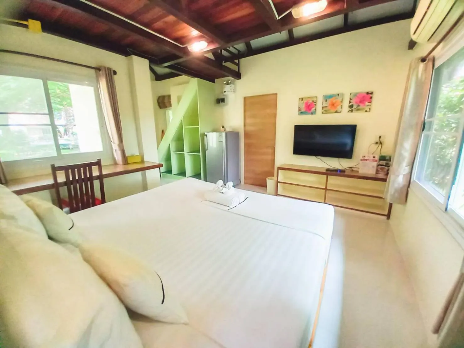 Property building, Bed in Watermill Resort