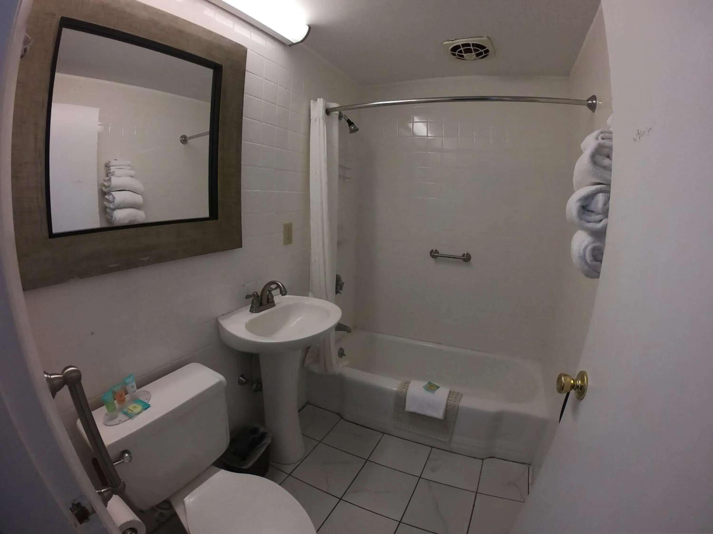 Regular Room with River View in Copper Lantern Motor Lodge Regular Room with River View in Copper Lantern Motor Lodge