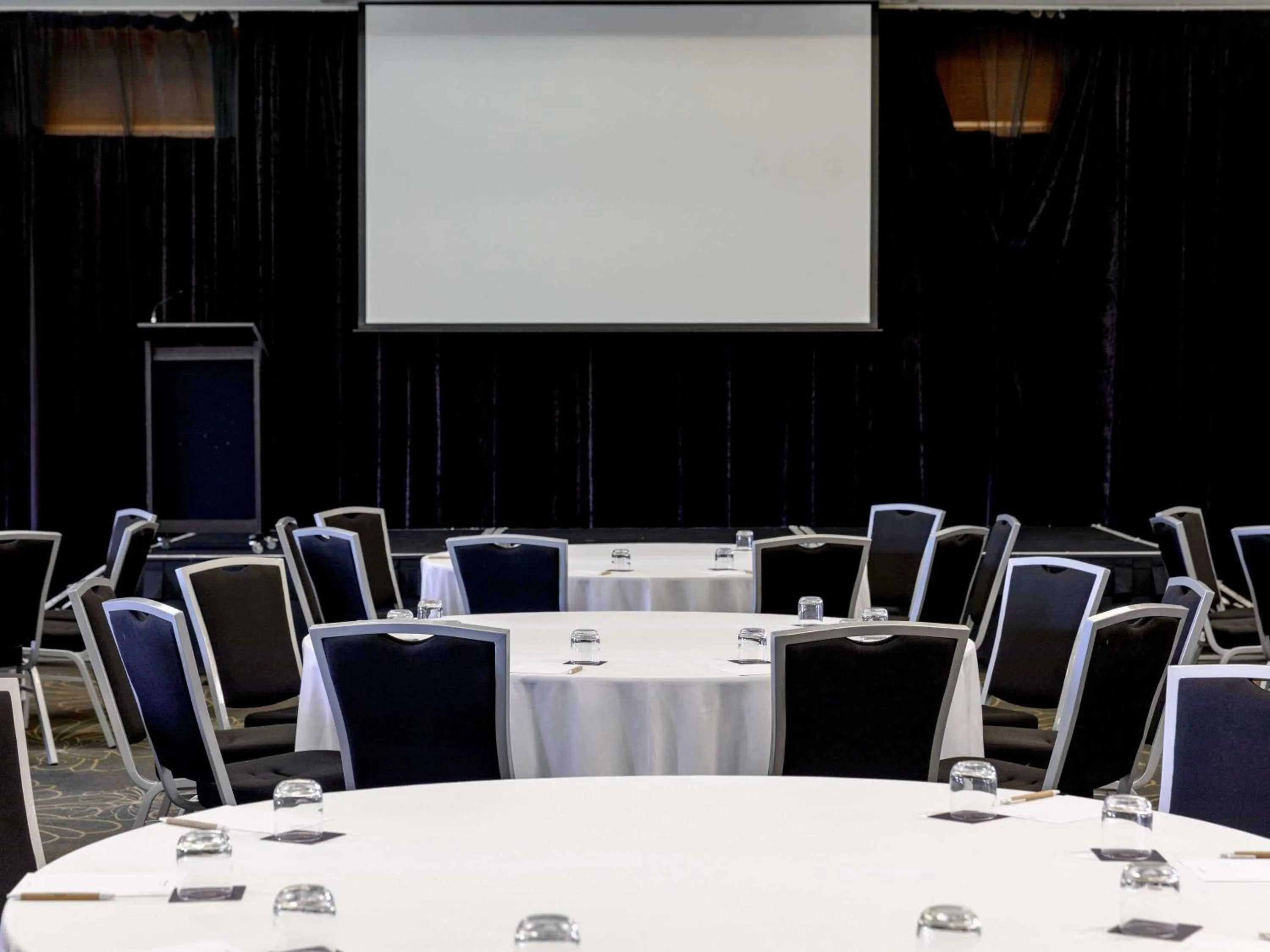Meeting/conference room in Mercure Gold Coast Resort