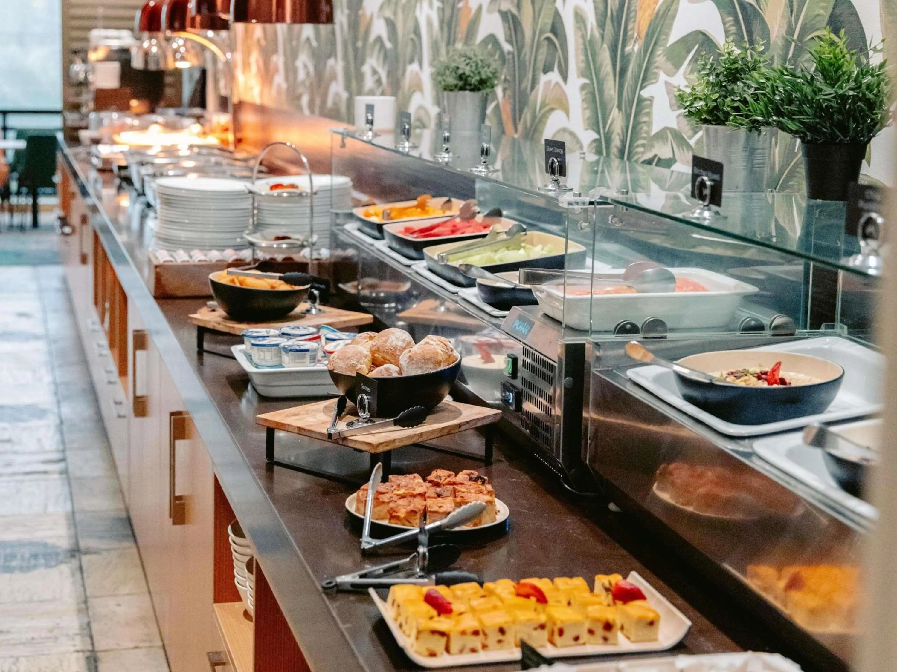 Breakfast in Mercure Gold Coast Resort