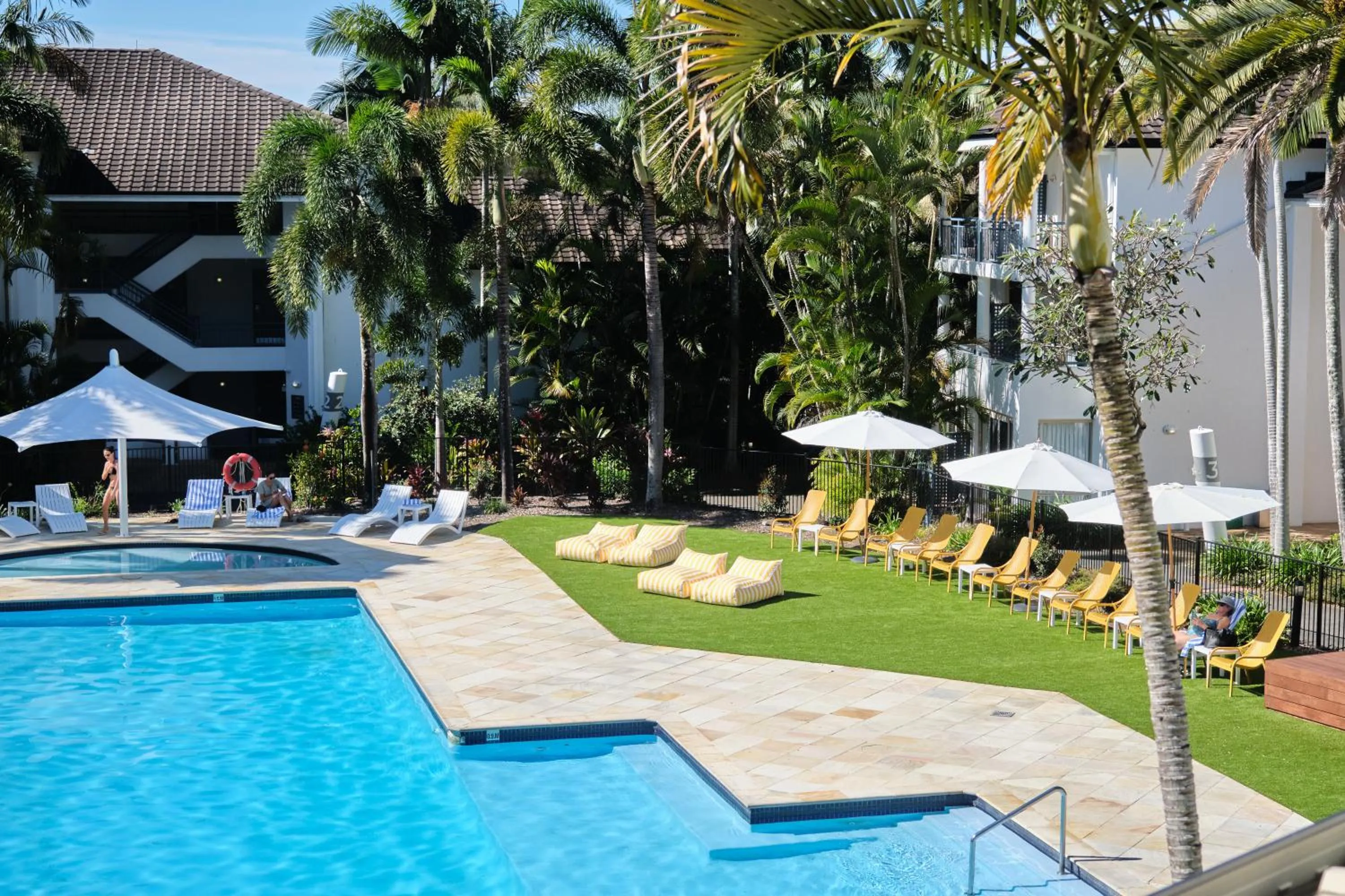 Swimming pool in Mercure Gold Coast Resort