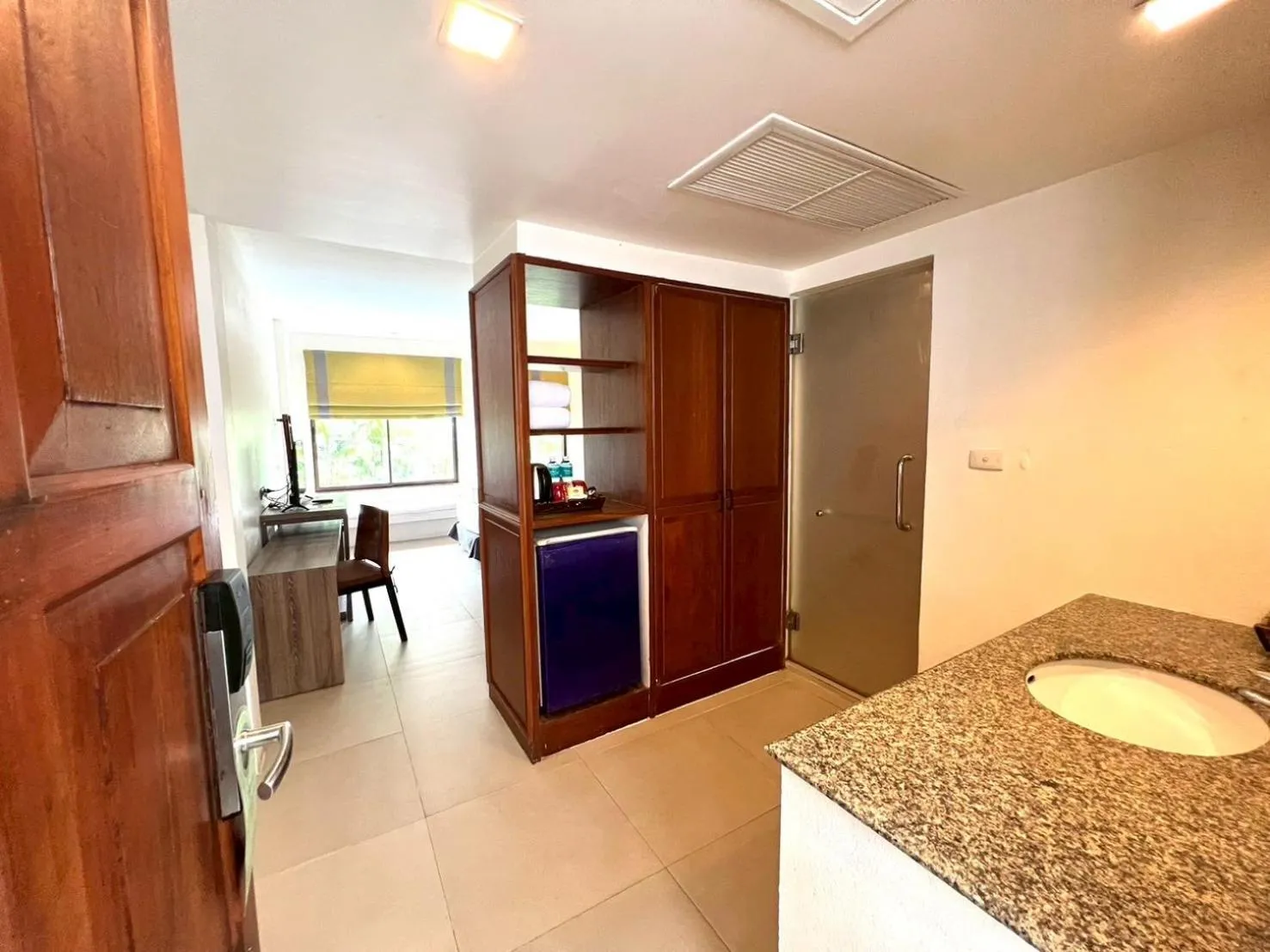 oven in The Viridian Resort Patong