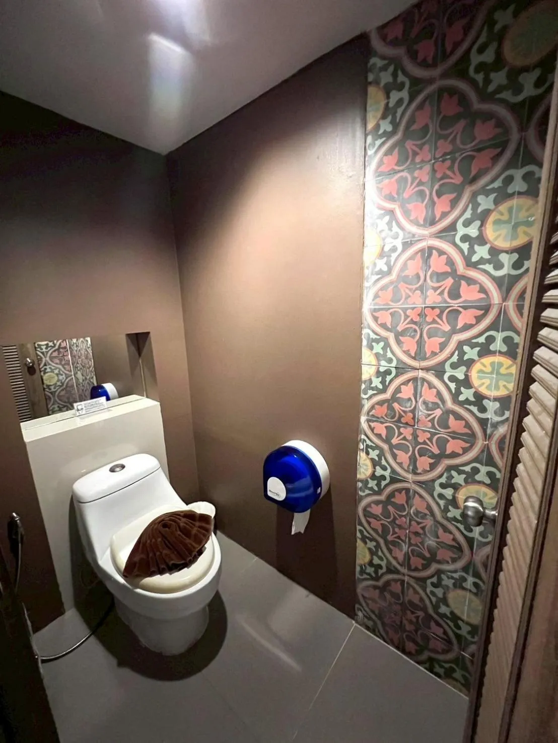 Toilet in The Viridian Resort Patong