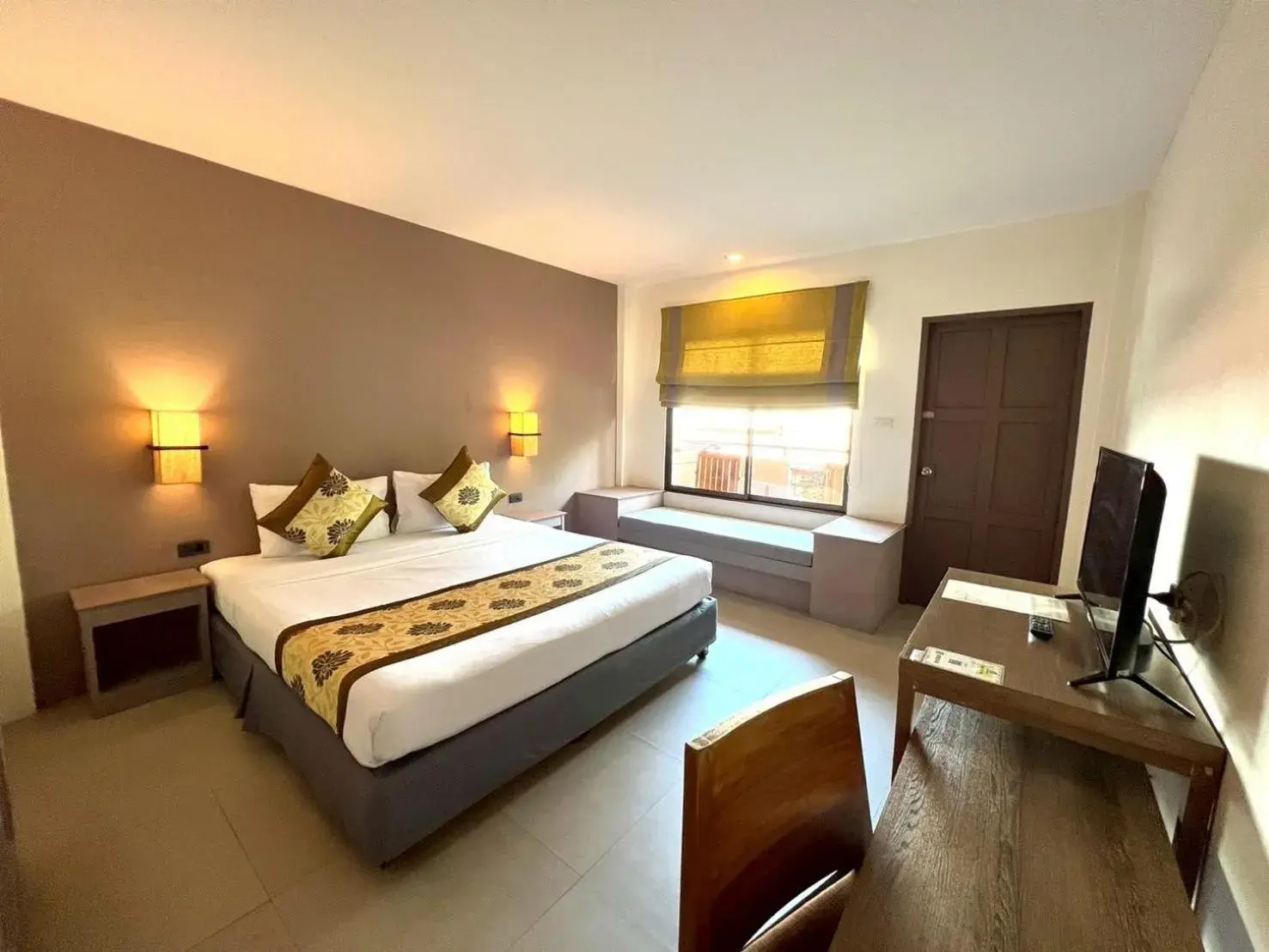 Deluxe Double or Twin Room in The Viridian Resort Patong Deluxe Double or Twin Room in The Viridian Resort Patong