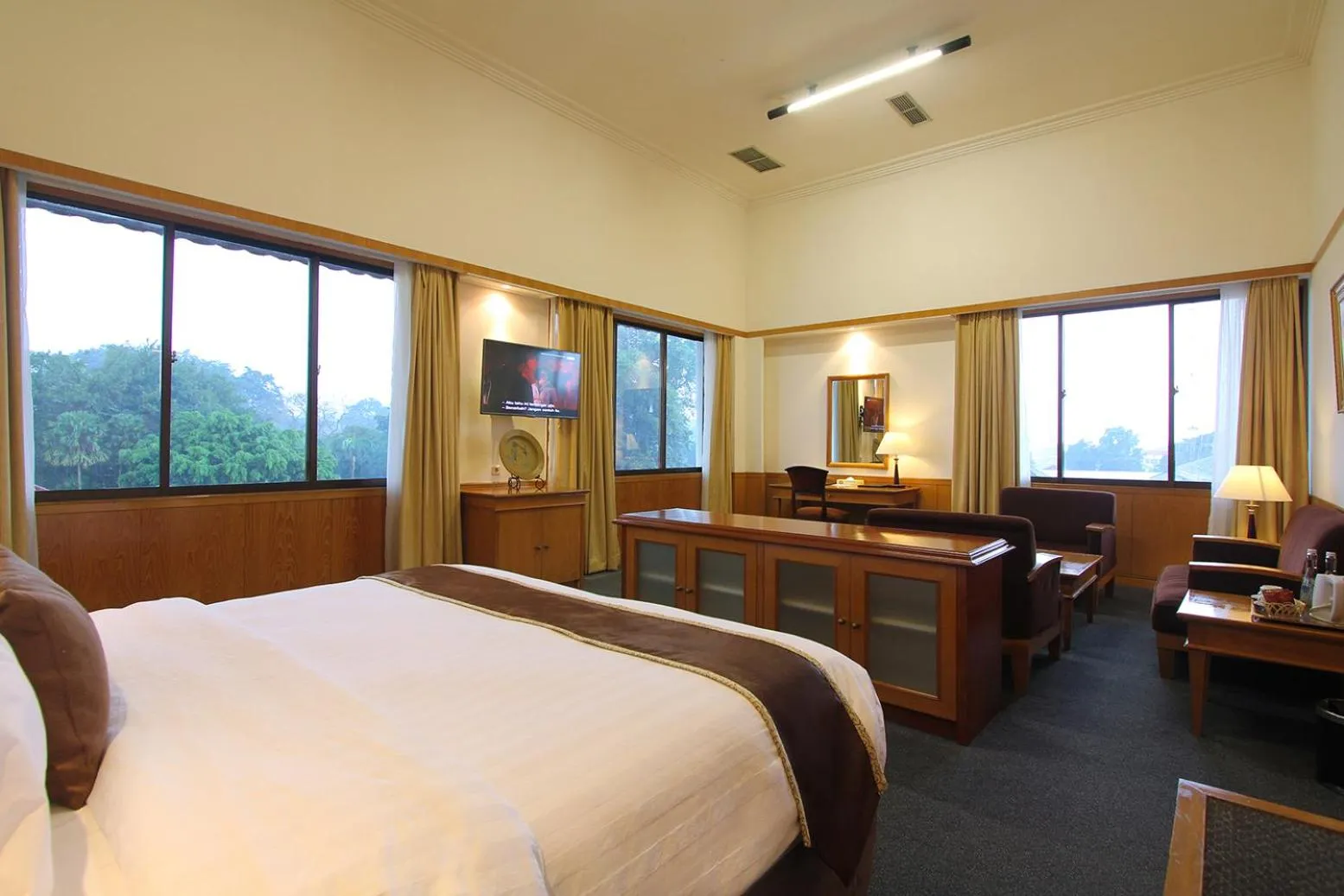 Day in Hotel Salak The Heritage Bogor