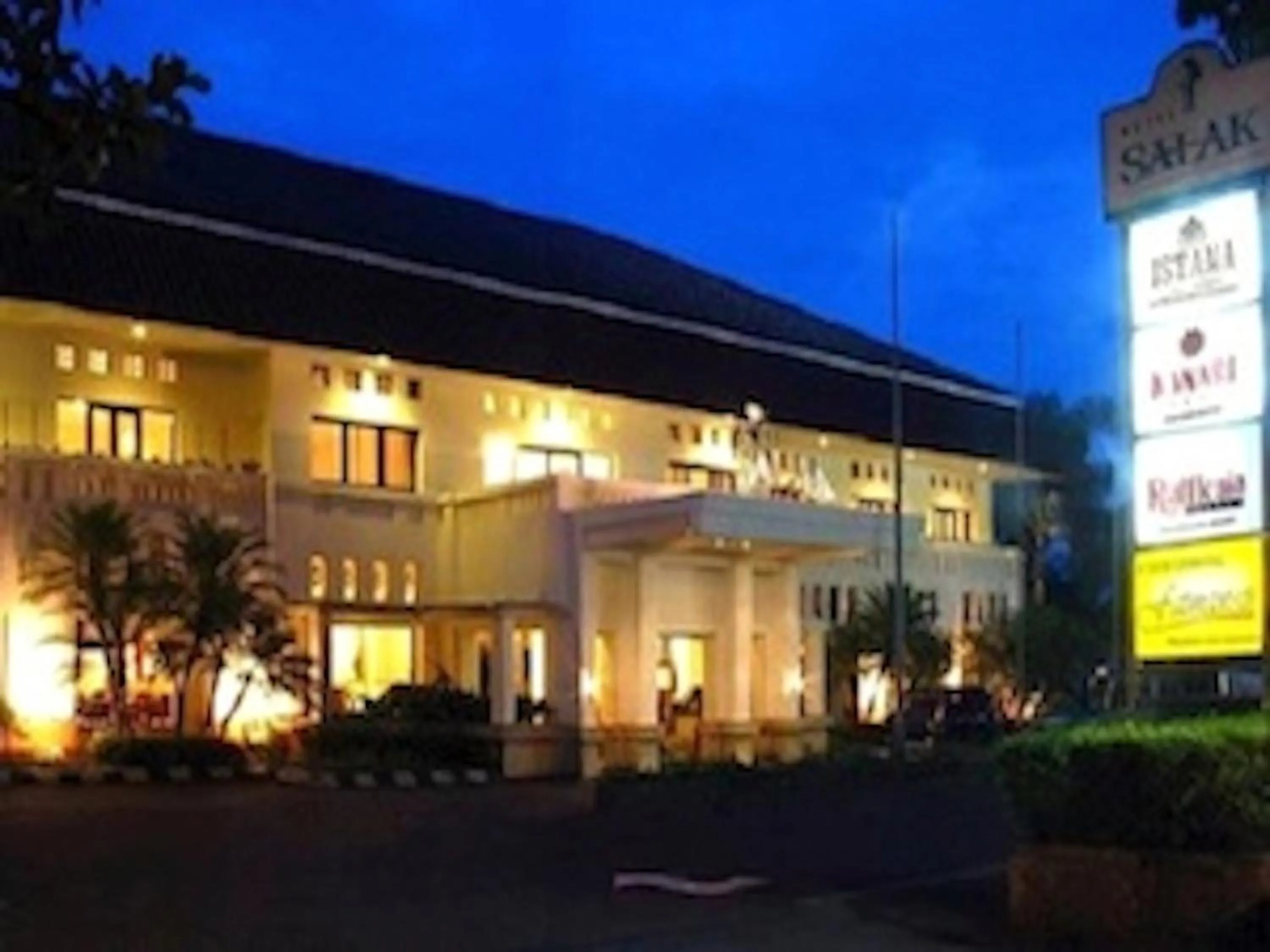 Facade/entrance in Hotel Salak The Heritage Bogor