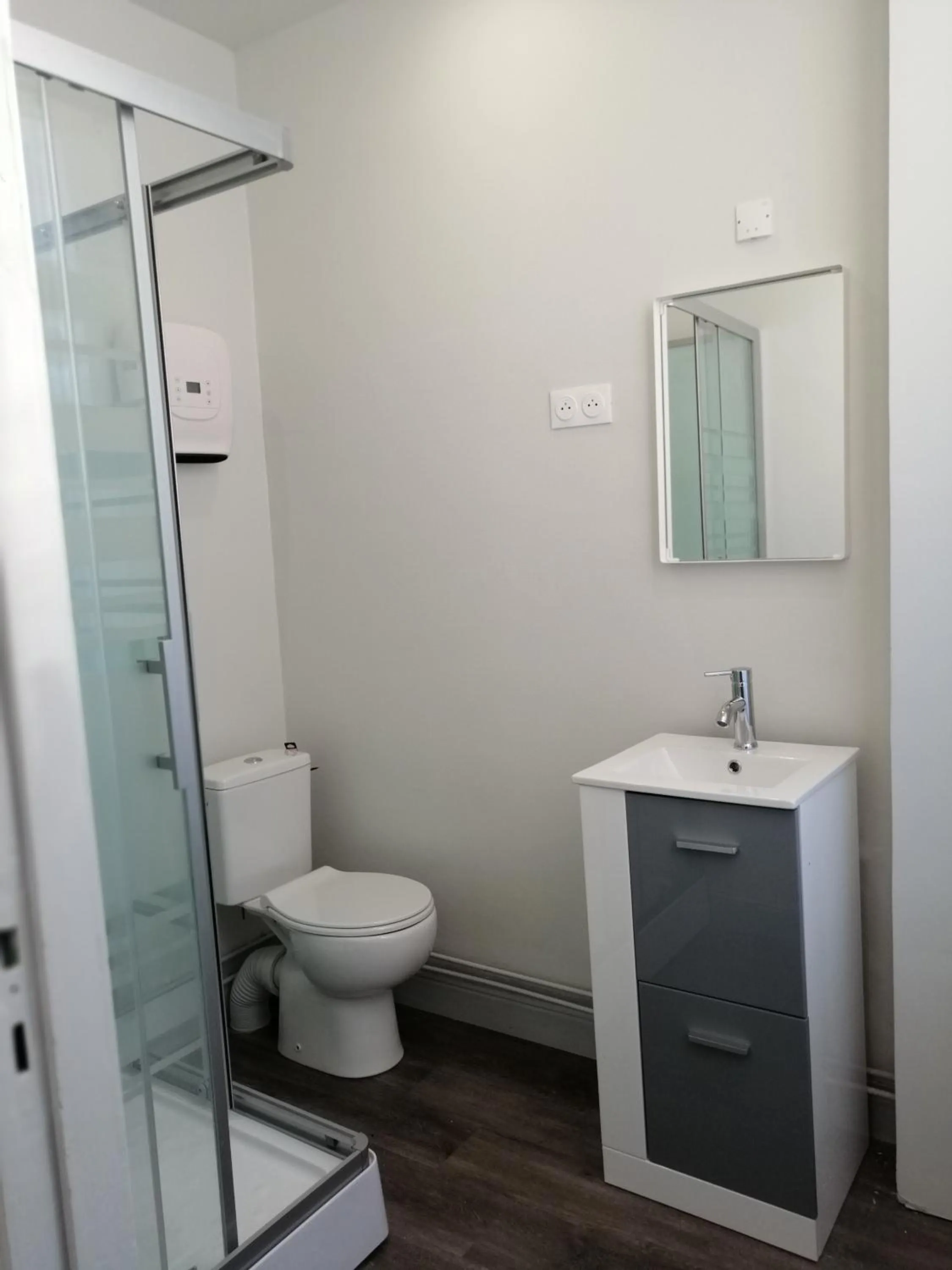 Bathroom in B&B My Art House (Douai Centre)