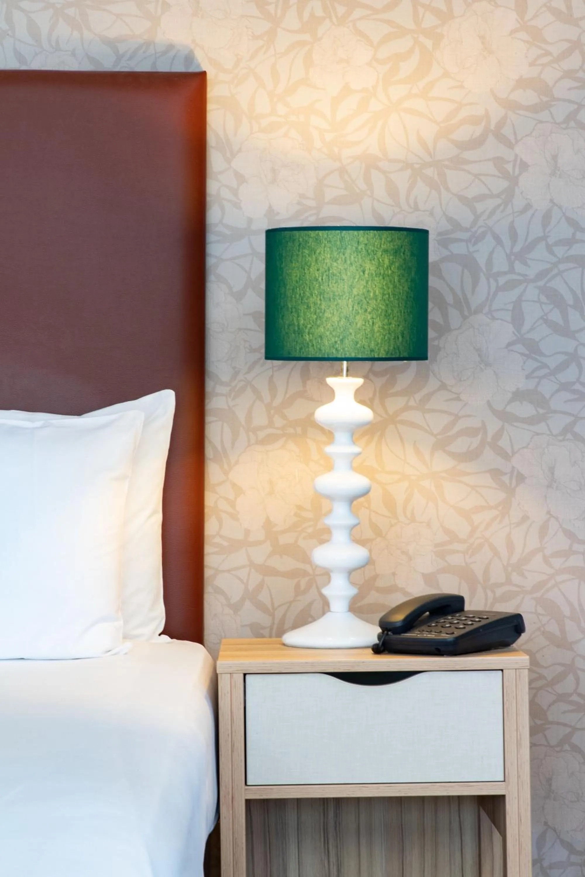 Bedroom, Bed in The Derwentwater Hotel