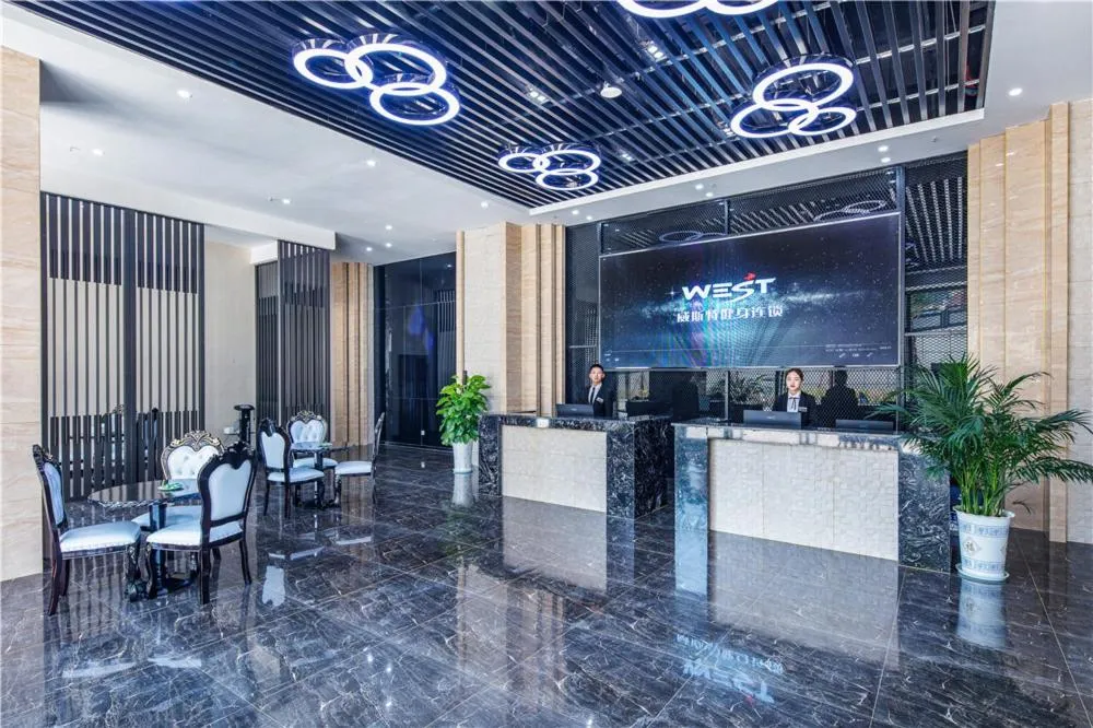 Howard Johnson New District Plaza ZiYang