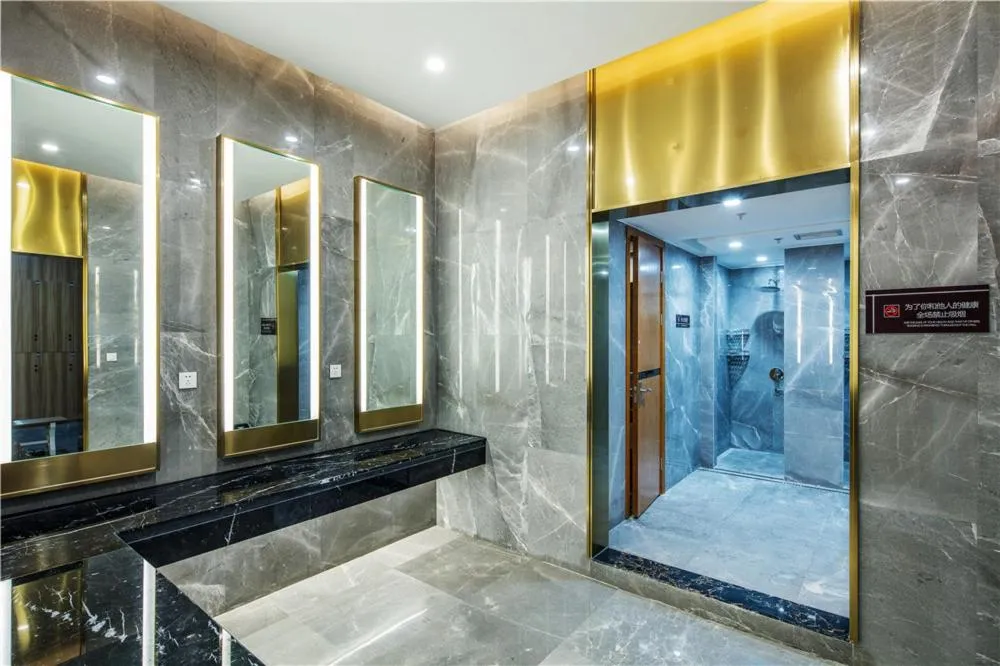 Howard Johnson New District Plaza ZiYang