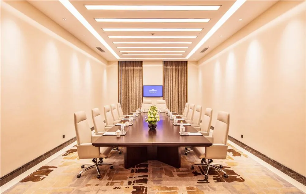 Howard Johnson New District Plaza ZiYang