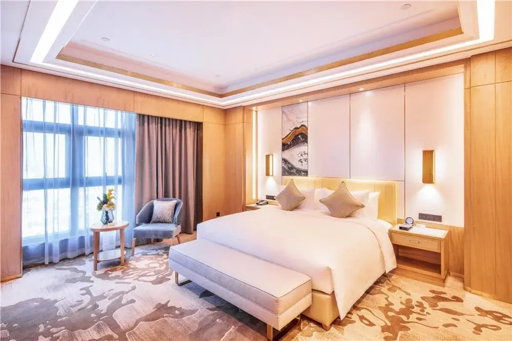 Club King Suite - Smoking in Howard Johnson New District Plaza ZiYang Club King Suite - Smoking in Howard Johnson New District Plaza ZiYang