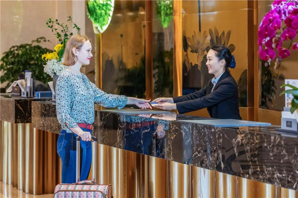 Howard Johnson New District Plaza ZiYang