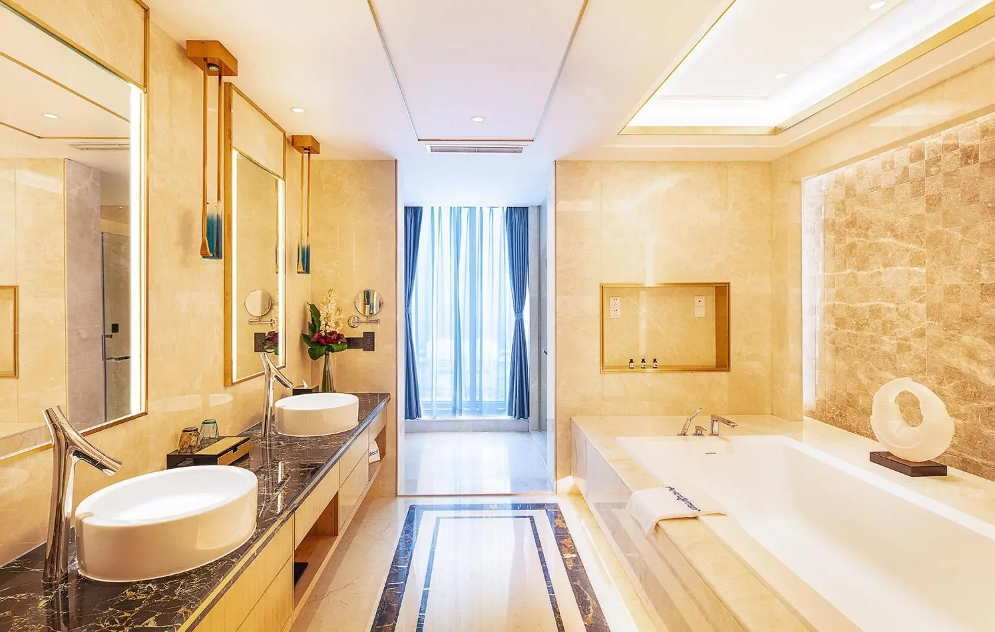 Presidential King Suite - Smoking in Howard Johnson New District Plaza ZiYang Presidential King Suite - Smoking in Howard Johnson New District Plaza ZiYang