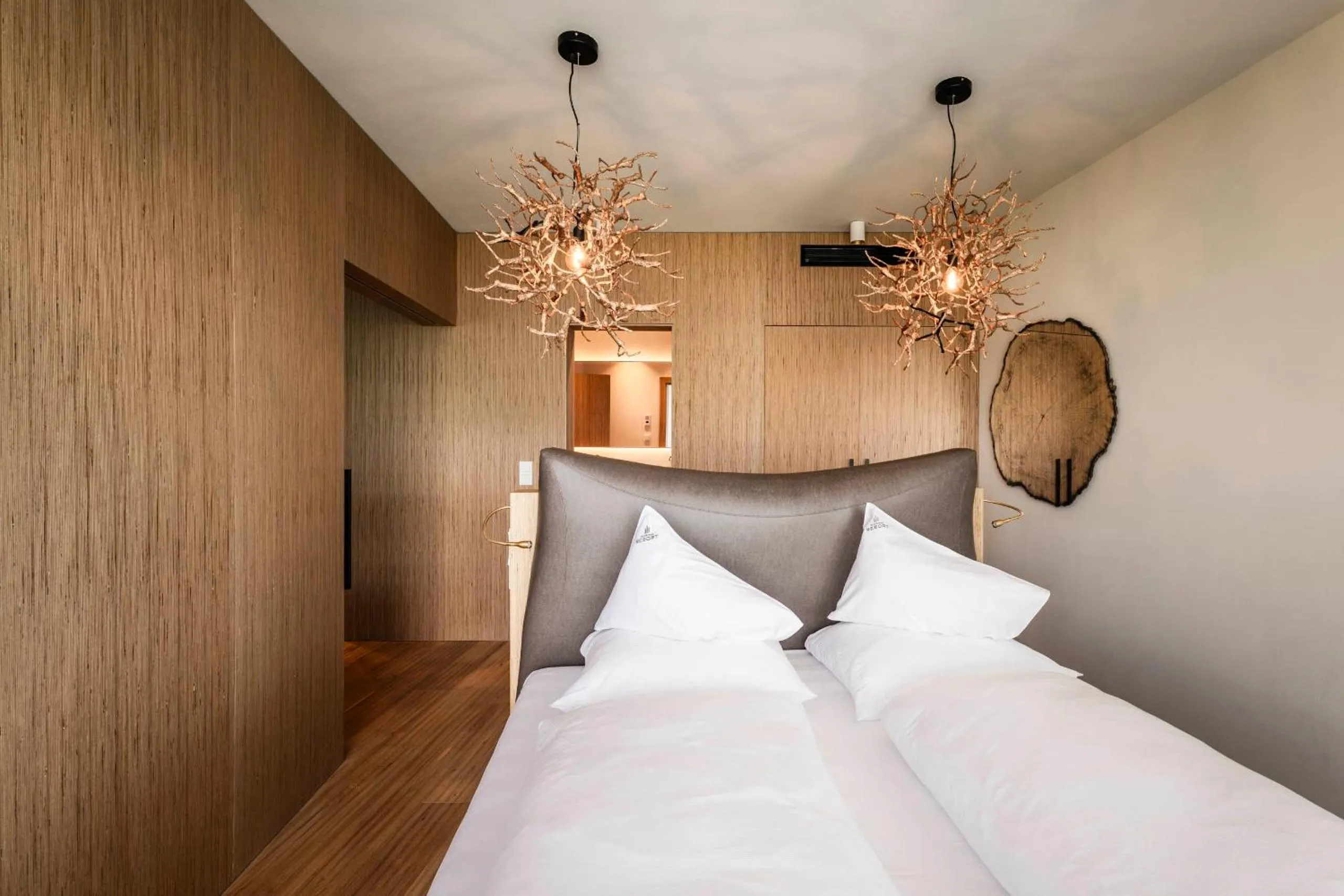 Bed in Hotel Mitterplatt (Schenna Resort)