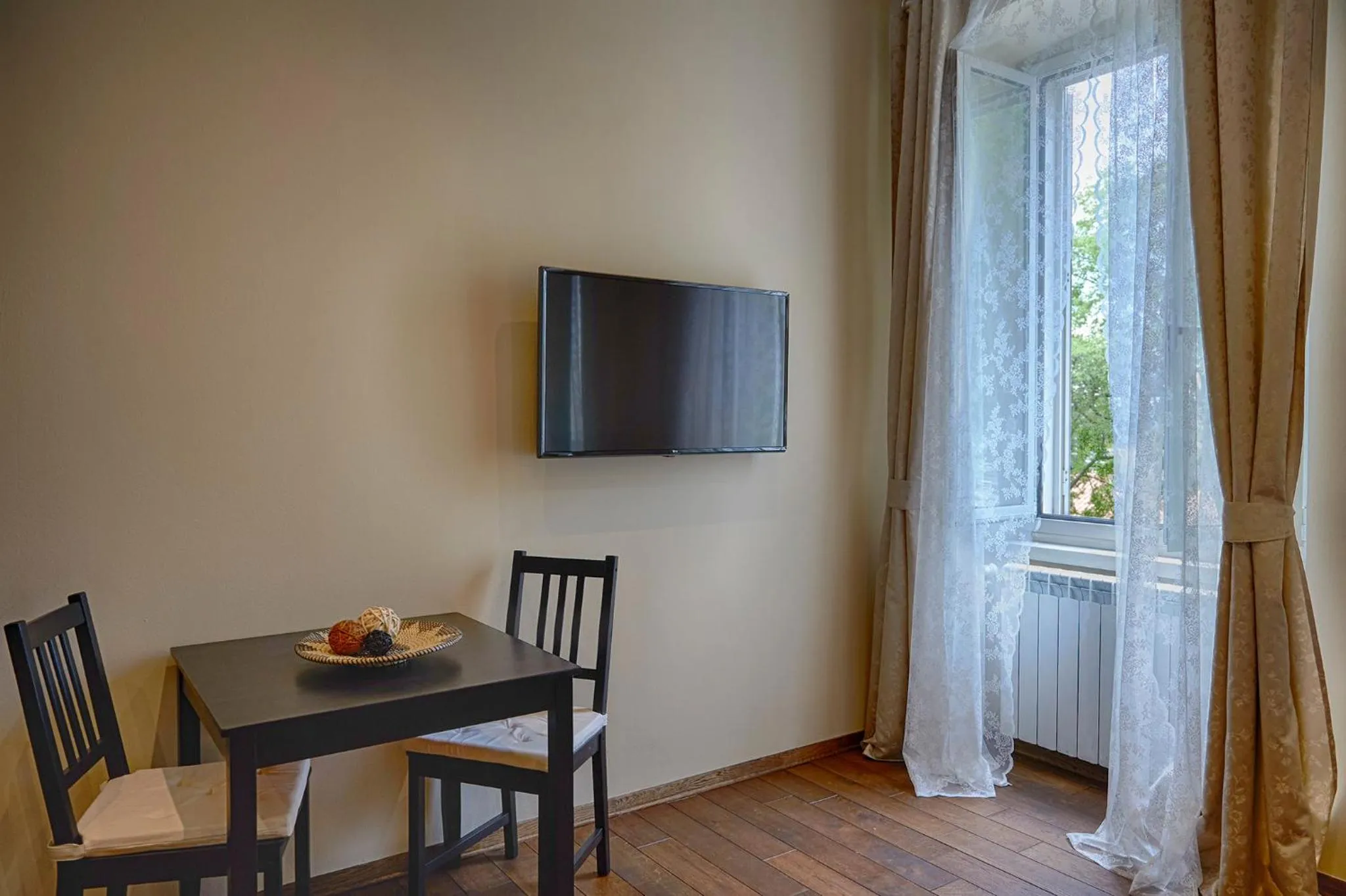 TV and multimedia in Miramare Luxury Suites